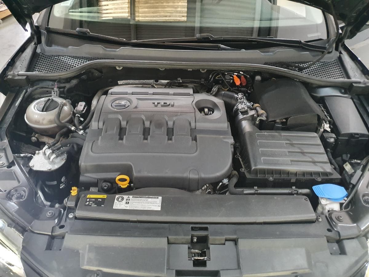 Seat Leon 1.6 TDI · Ano 2014 — image 5
