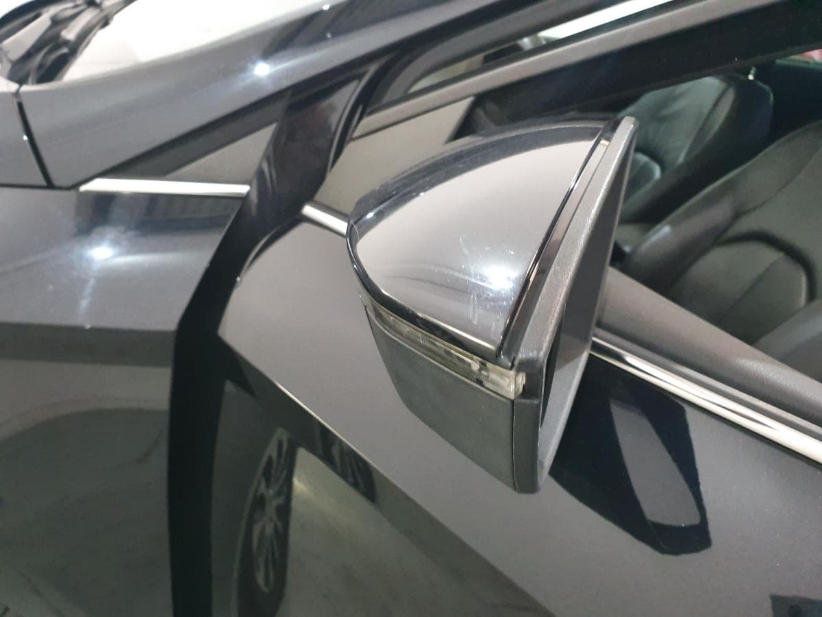 Seat Leon 1.6 TDI · Ano 2014 — image 14