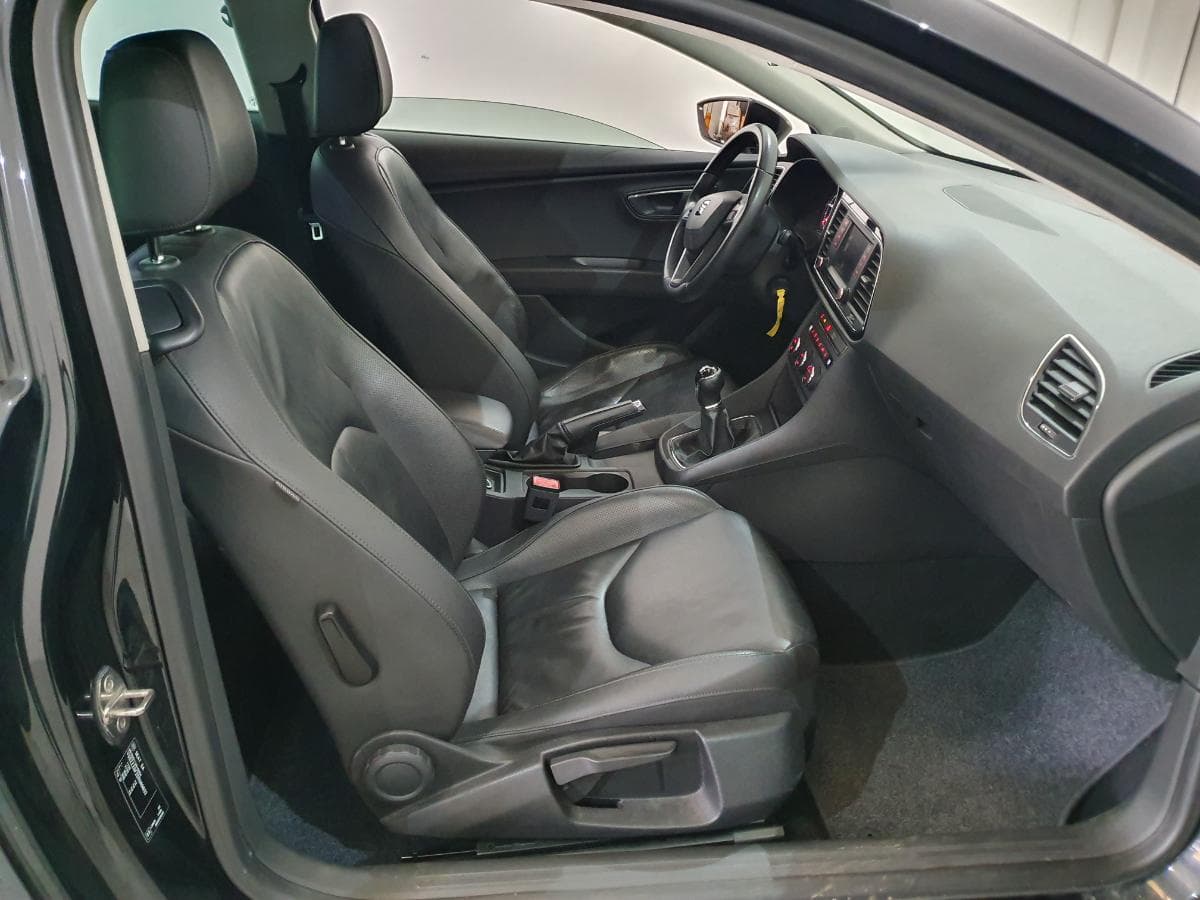Seat Leon 1.6 TDI · Ano 2014 — image 21