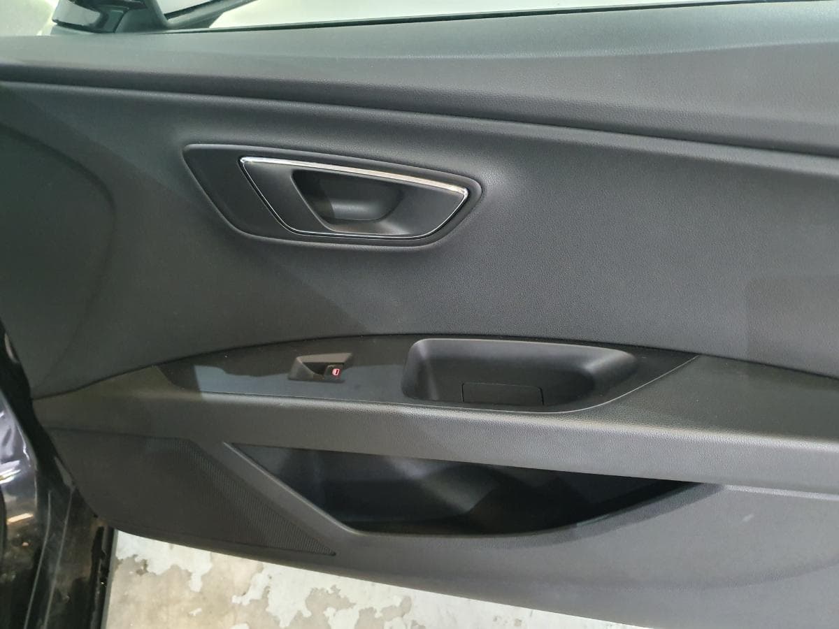 Seat Leon 1.6 TDI · Ano 2014 — image 22