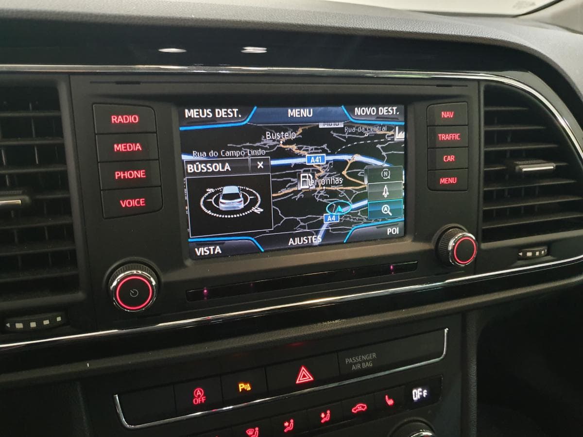 Seat Leon 1.6 TDI · Ano 2014 — image 25