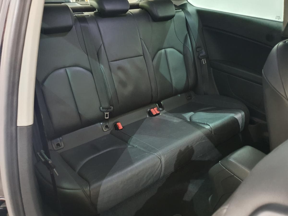 Seat Leon 1.6 TDI · Ano 2014 — image 30