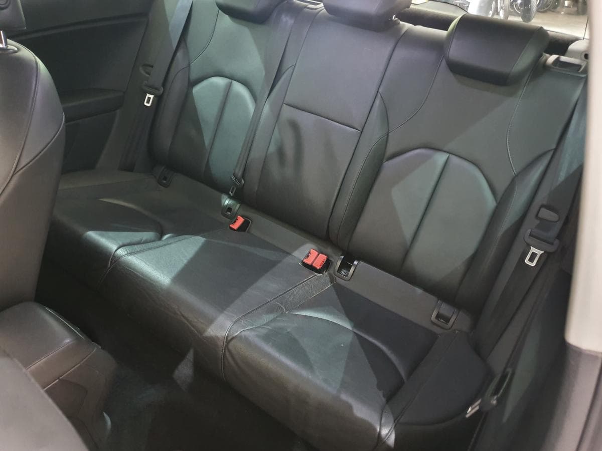 Seat Leon 1.6 TDI · Ano 2014 — image 34