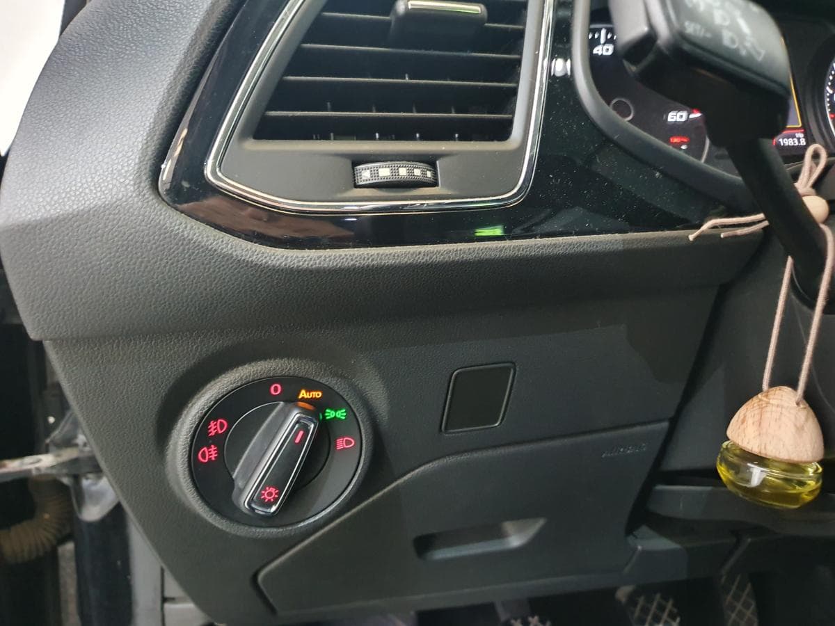 Seat Leon 1.6 TDI · Ano 2014 — image 36