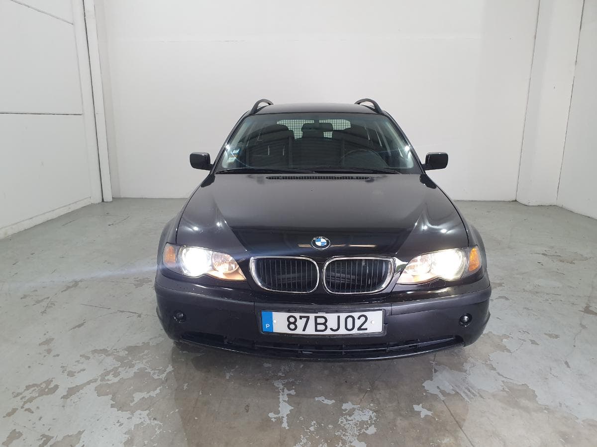 BMW 320D Touring · Ano 2002 — imagen 4