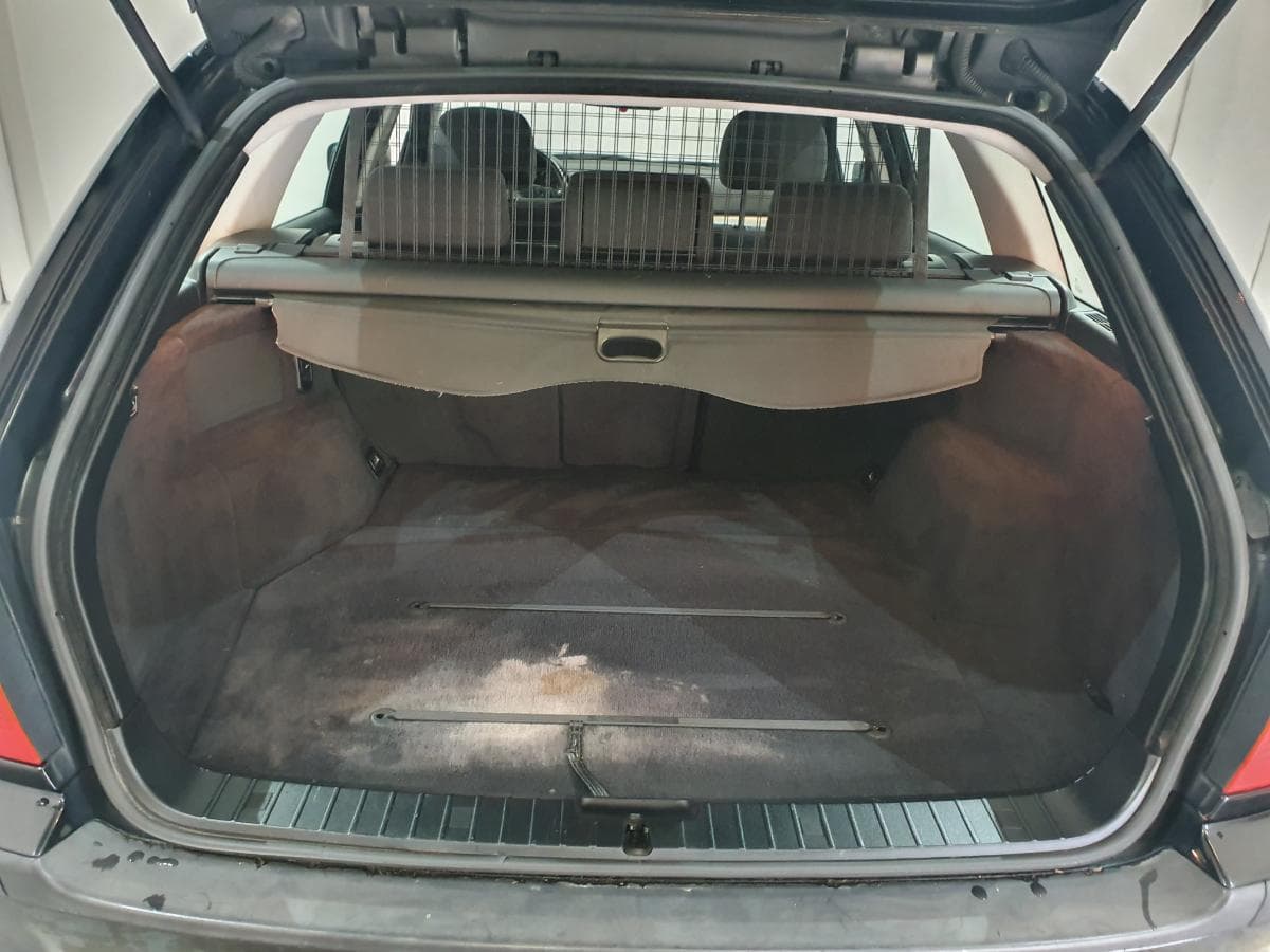 BMW 320D Touring · Ano 2002 — imagen 8