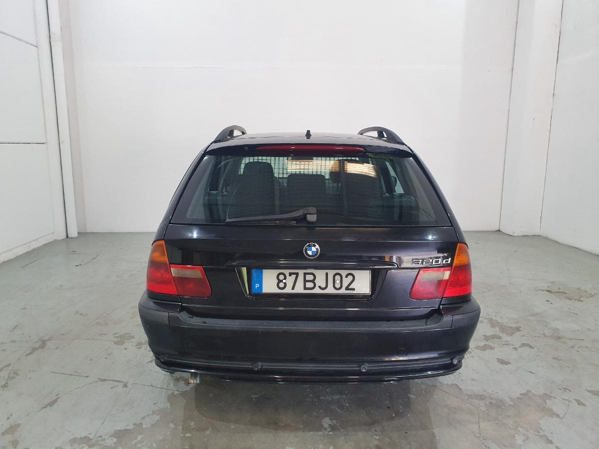 BMW 320D Touring · Ano 2002 — imagen 7