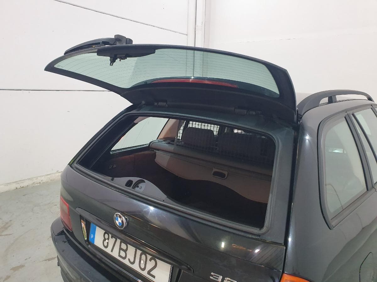 BMW 320D Touring · Ano 2002 — imagen 12