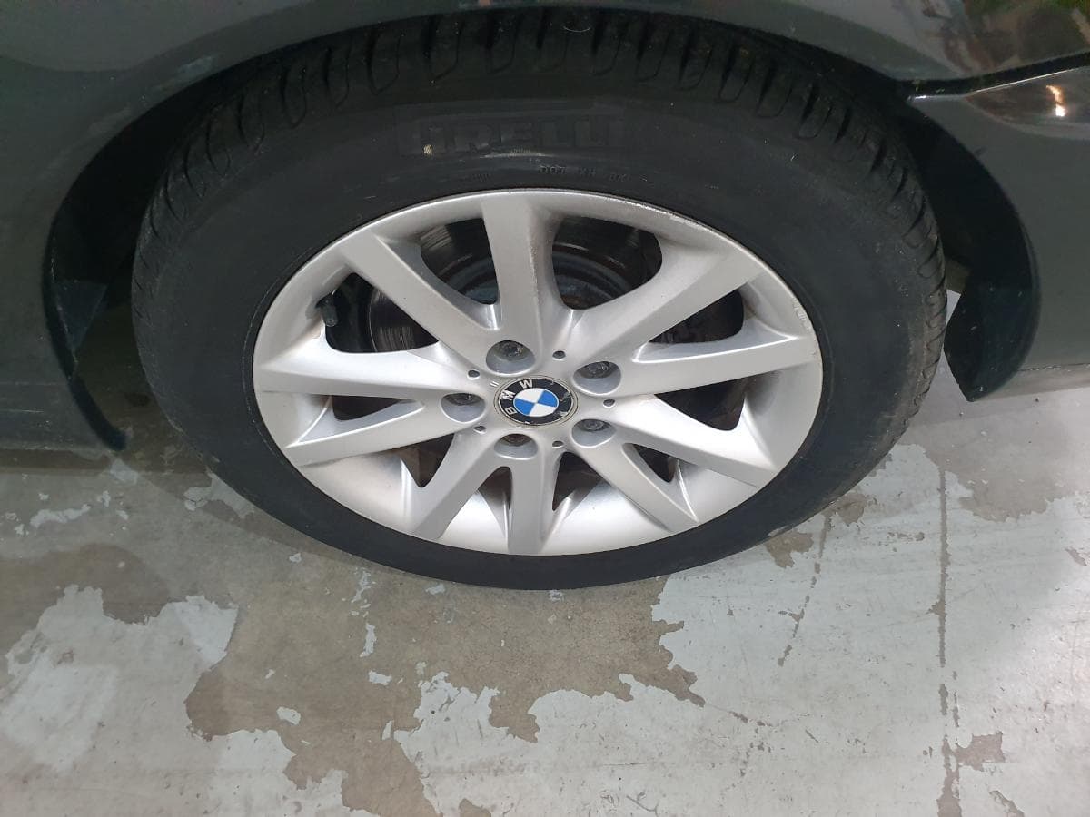 BMW 320D Touring · Ano 2002 — imagen 17
