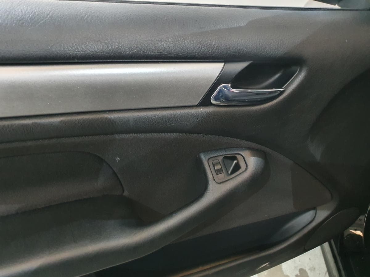 BMW 320D Touring · Ano 2002 — imagen 37