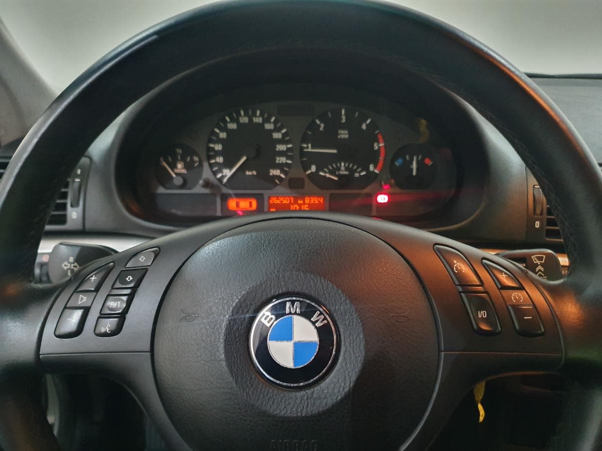 BMW 320D Touring · Ano 2002 — imagen 41