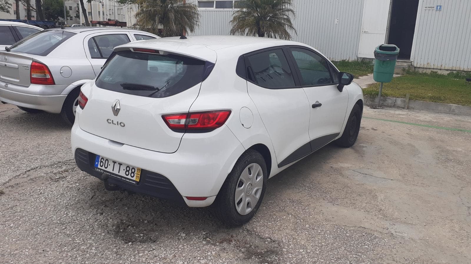 Renault Clio — image 2