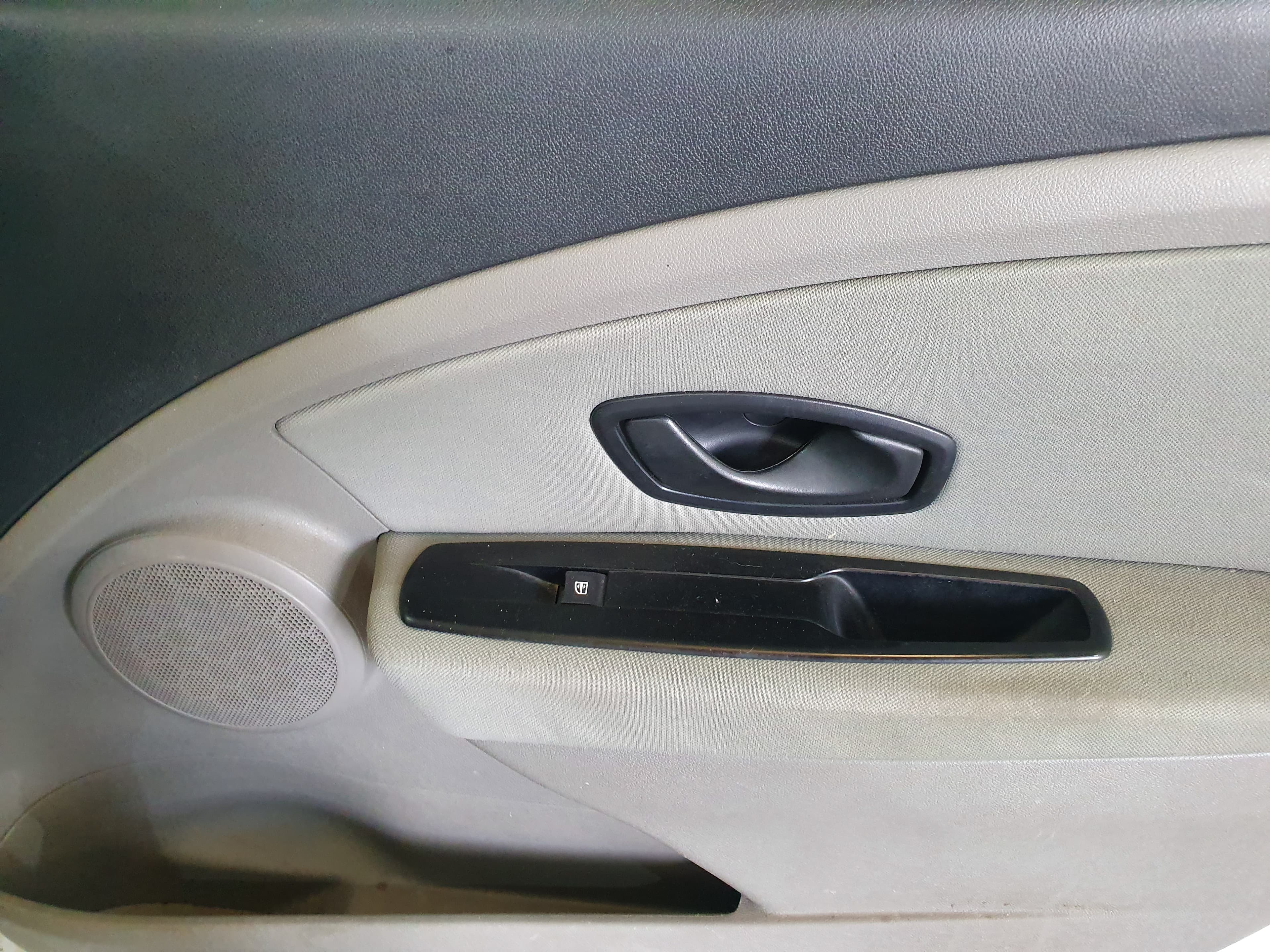 Renault Mégane 1.5 DCI  · Ano 2011 — image 30