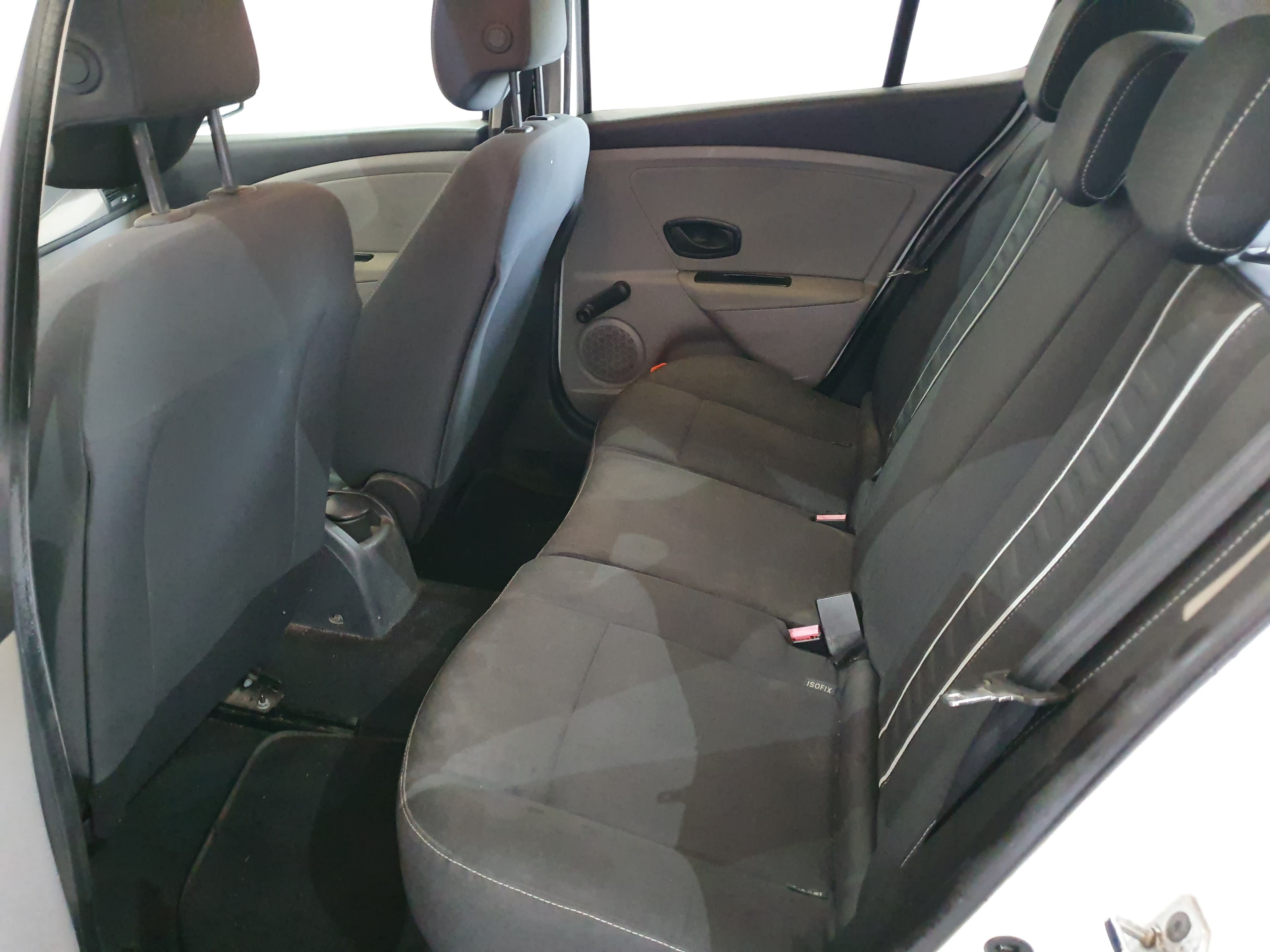 Renault Mégane 1.5 DCI  · Ano 2011 — image 34