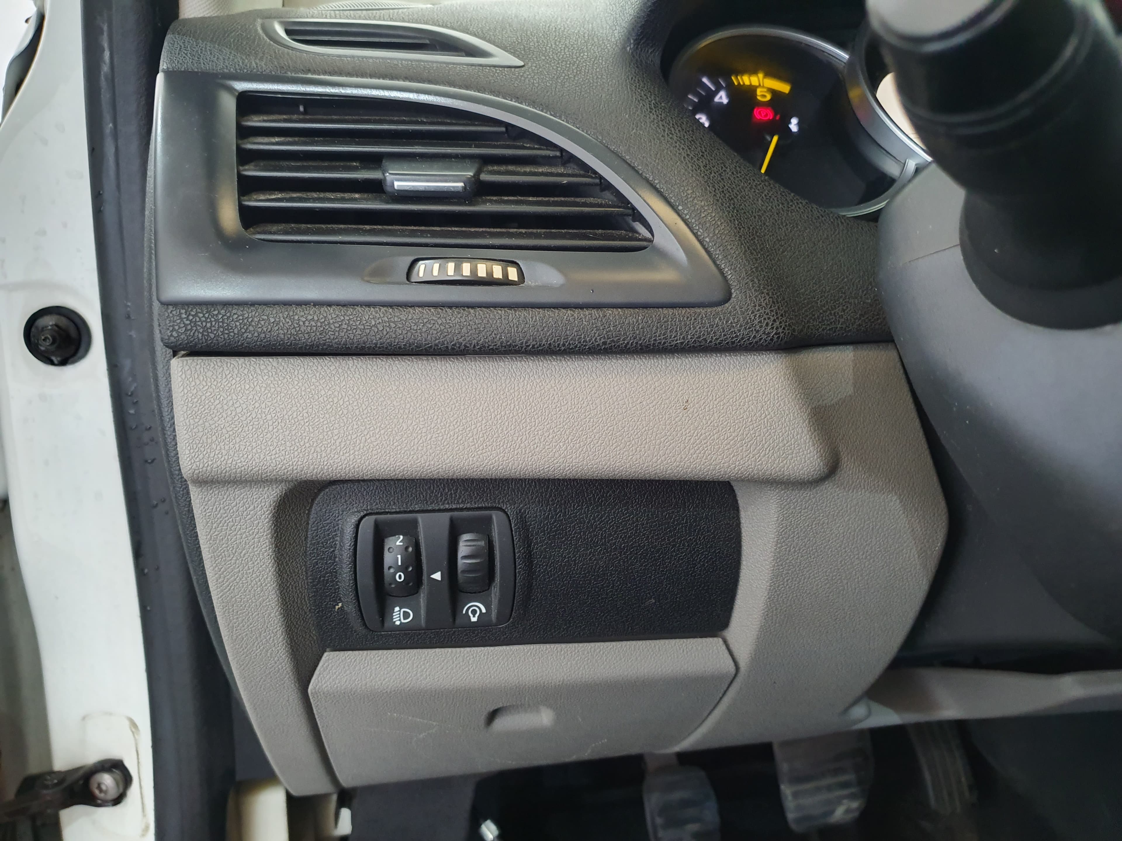 Renault Mégane 1.5 DCI  · Ano 2011 — image 43