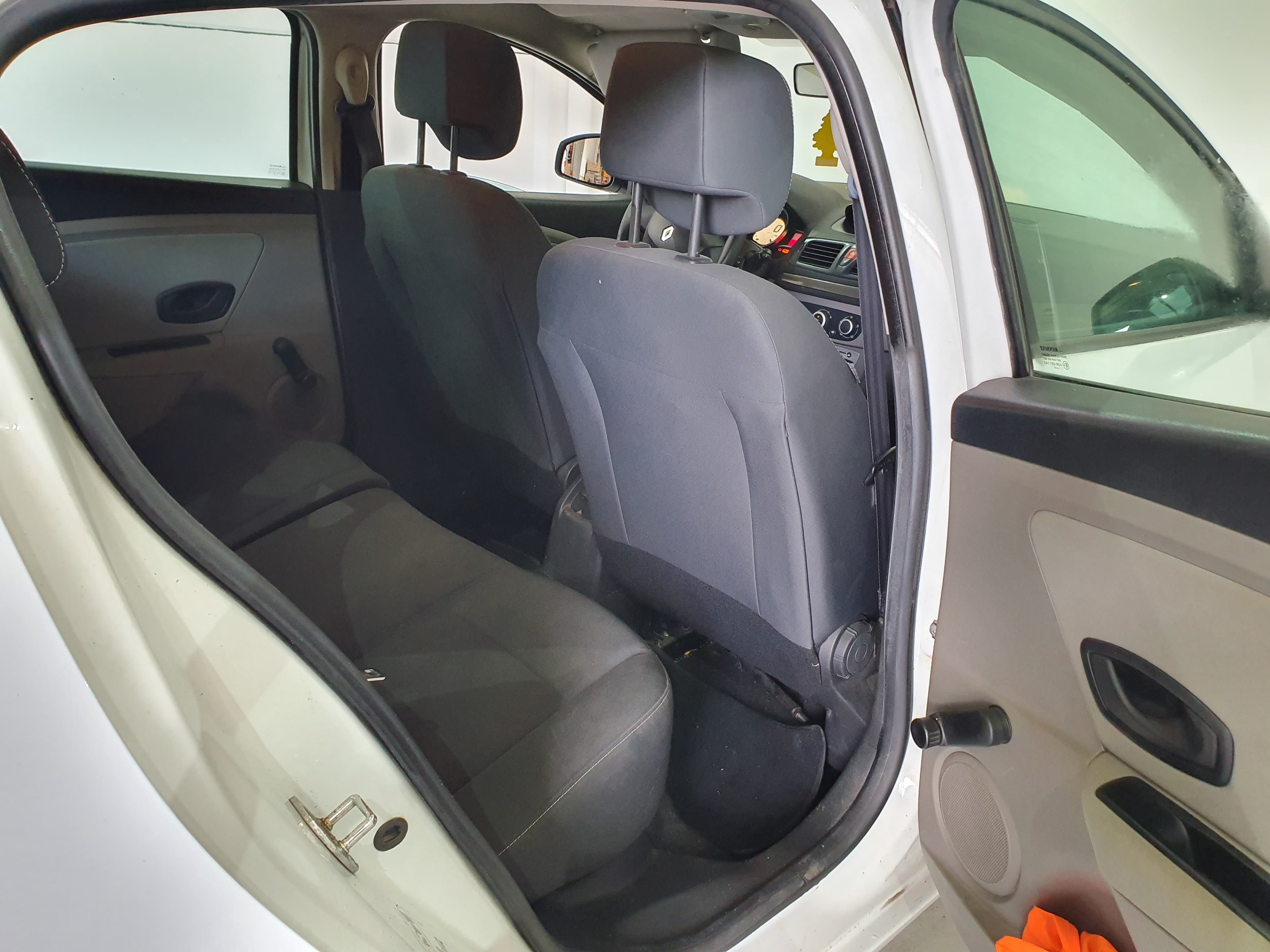 Renault Mégane 1.5 DCI  · Ano 2011 — image 23