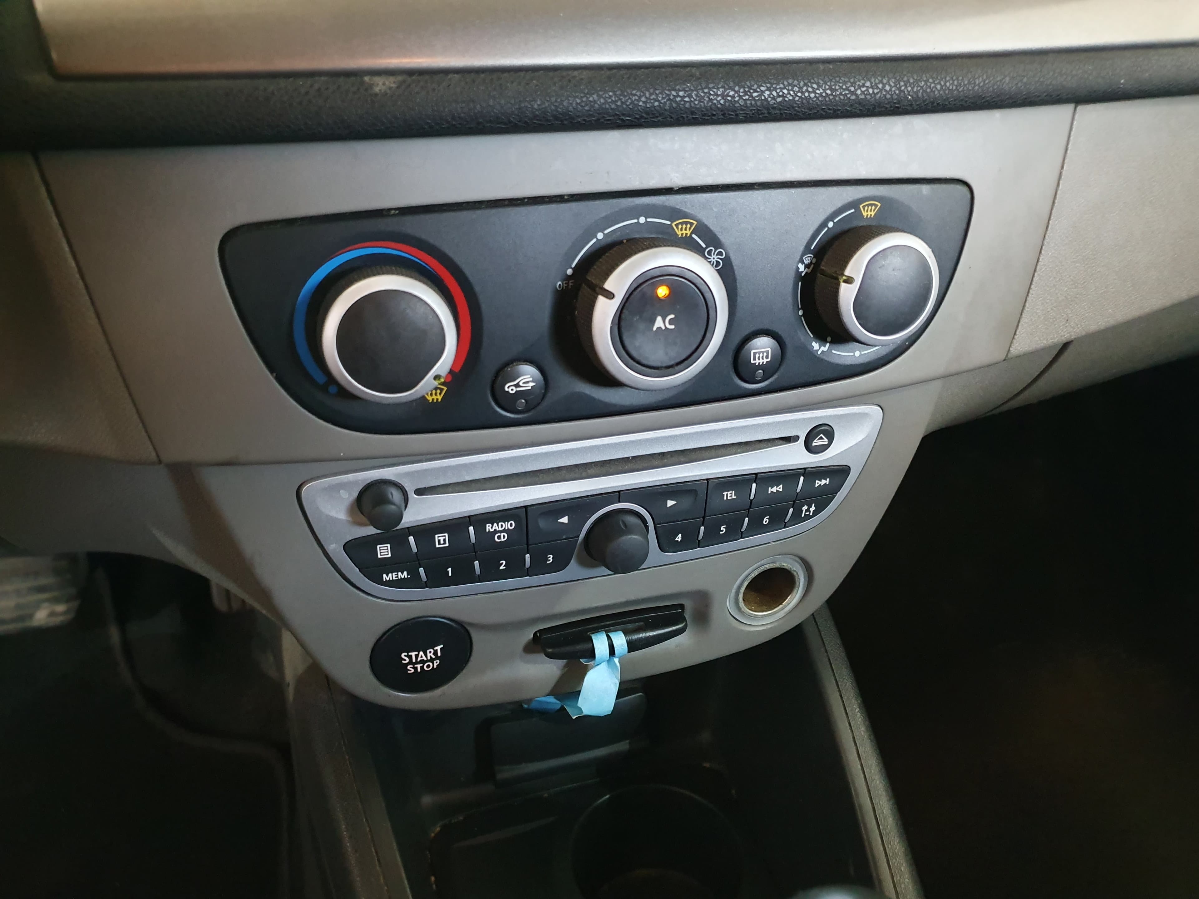 Renault Mégane 1.5 DCI  · Ano 2011 — image 36