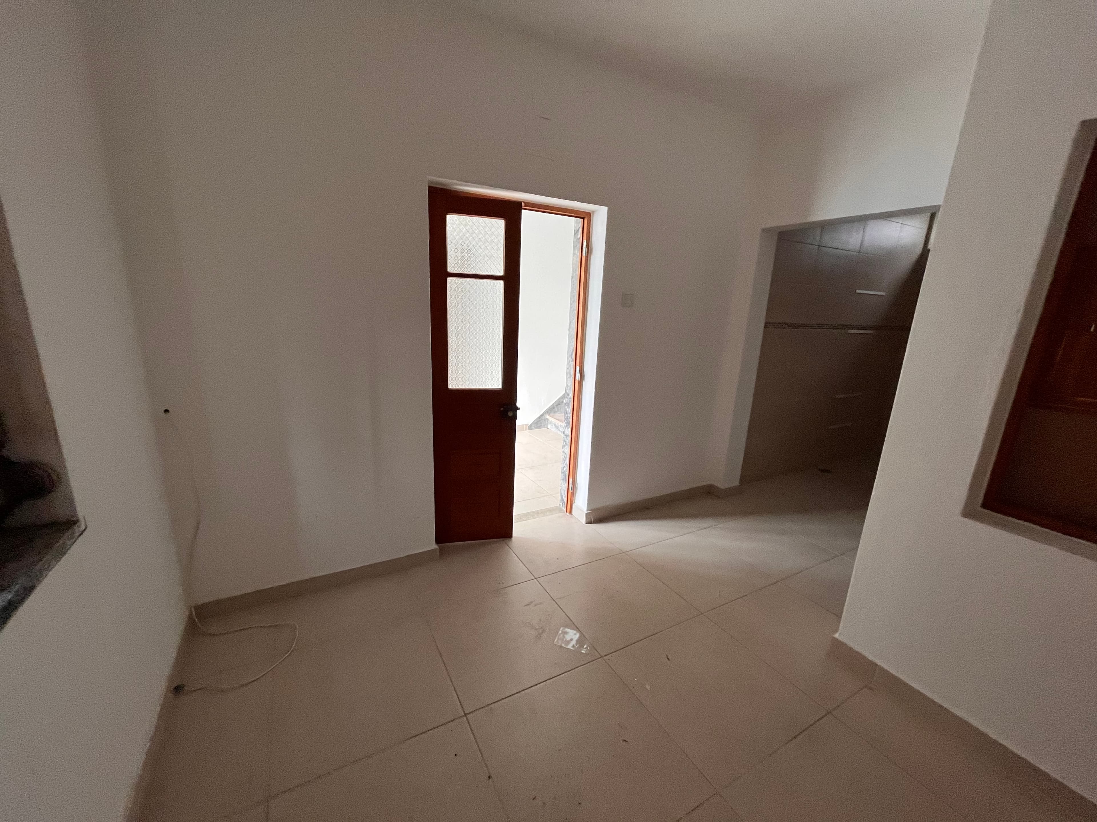 Edifício com 2 pisos · Lagos — image 17