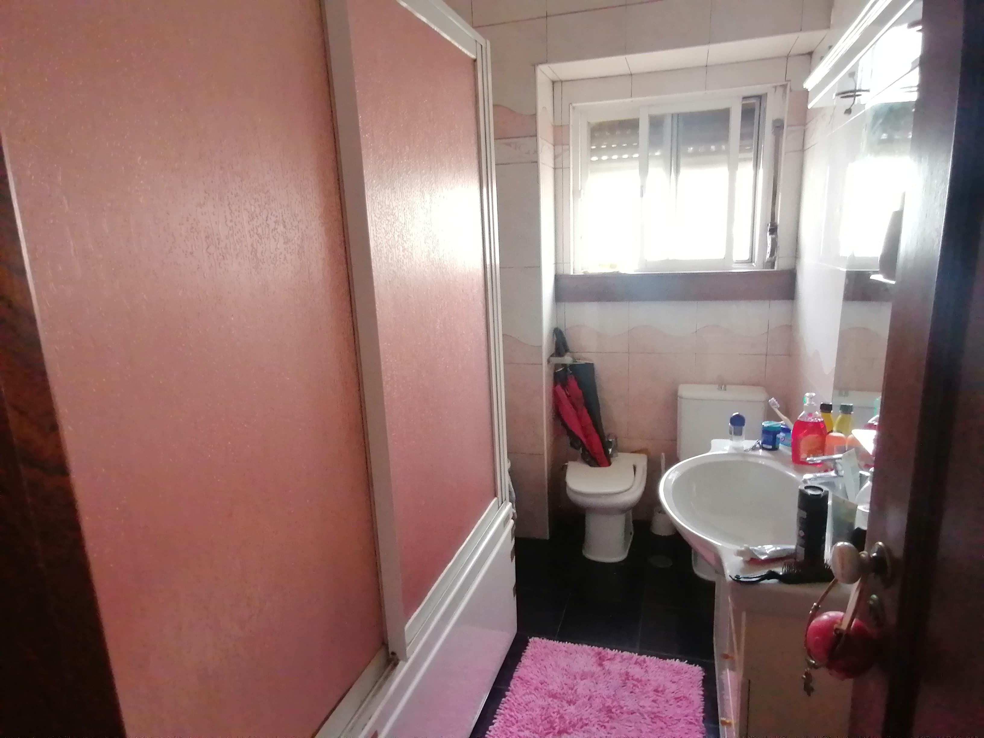 Apartamento T2 c/ logradouro · Amadora — image 15