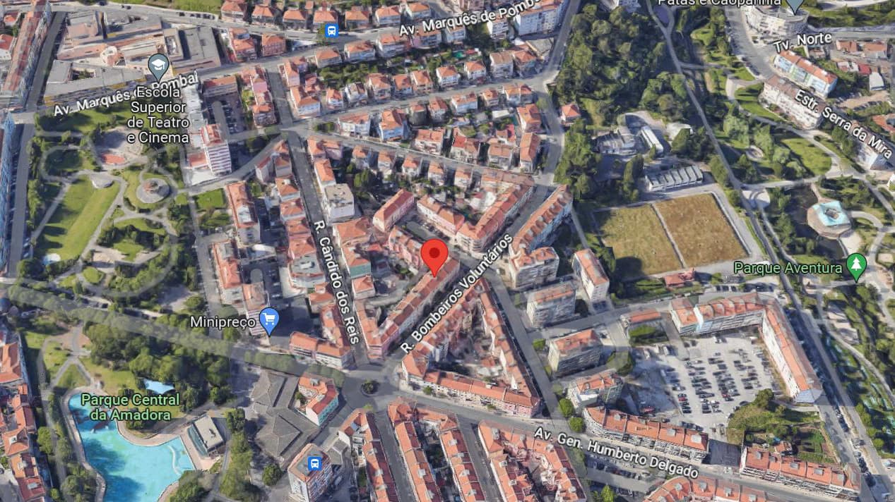Apartamento T2 c/ logradouro · Amadora — image 18