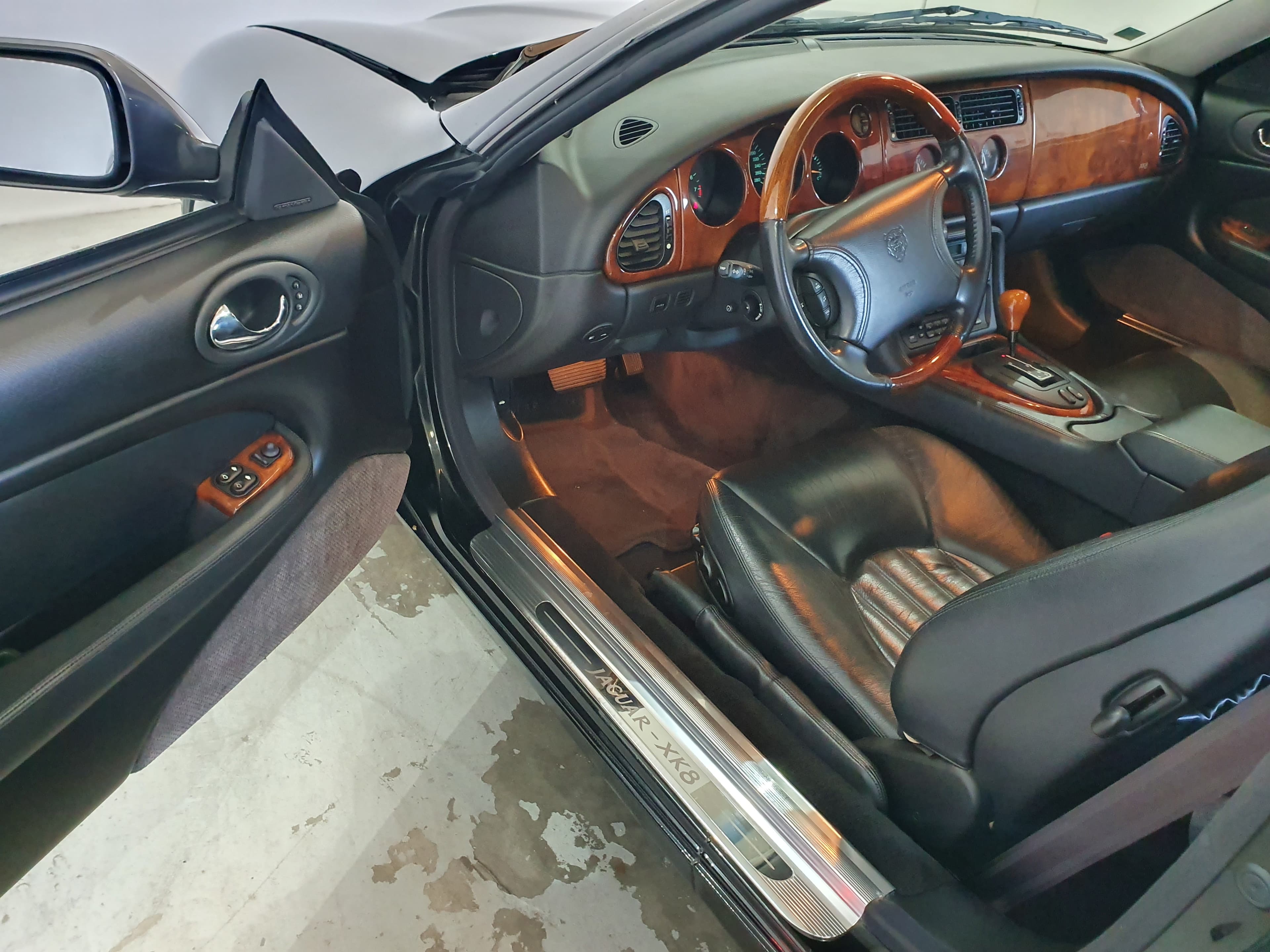 Jaguar XK 8 Coupé · Ano 1997 — imagen 17