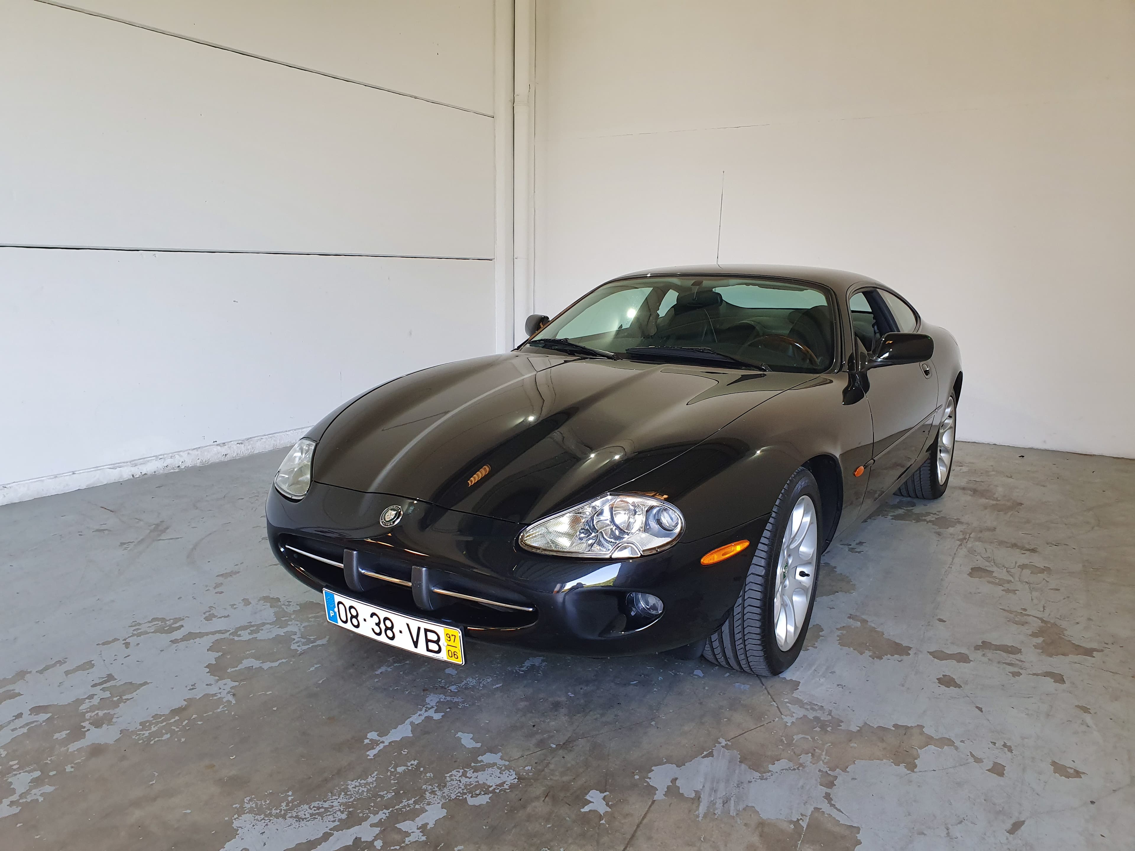 Jaguar XK 8 Coupé · Ano 1997 — imagen 4