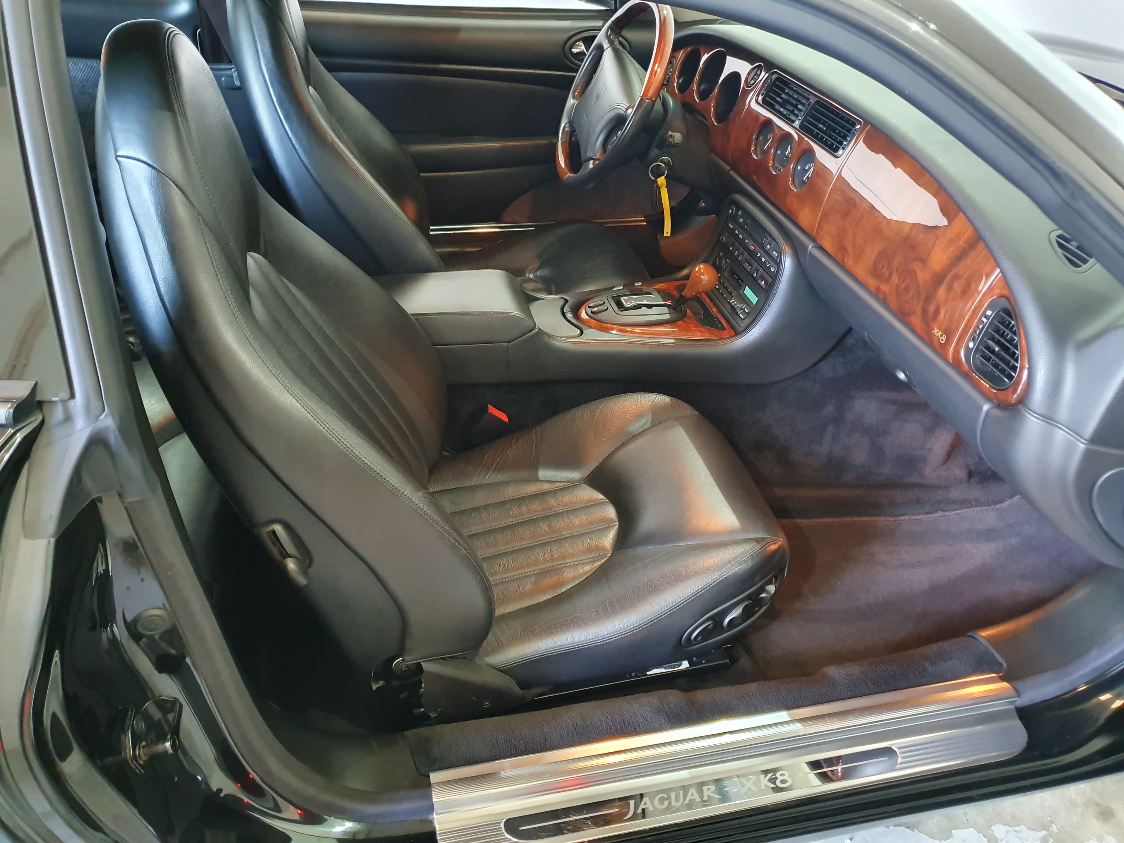Jaguar XK 8 Coupé · Ano 1997 — imagen 15