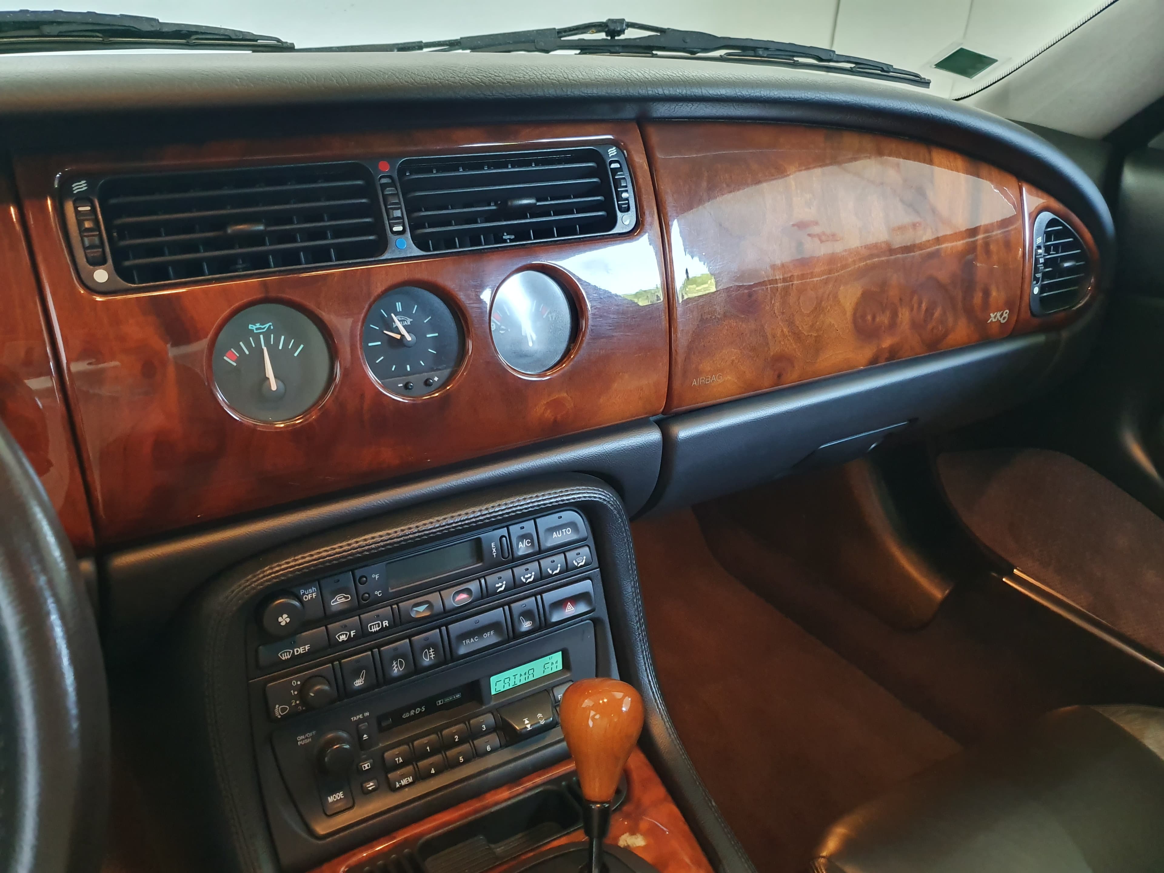 Jaguar XK 8 Coupé · Ano 1997 — imagen 24