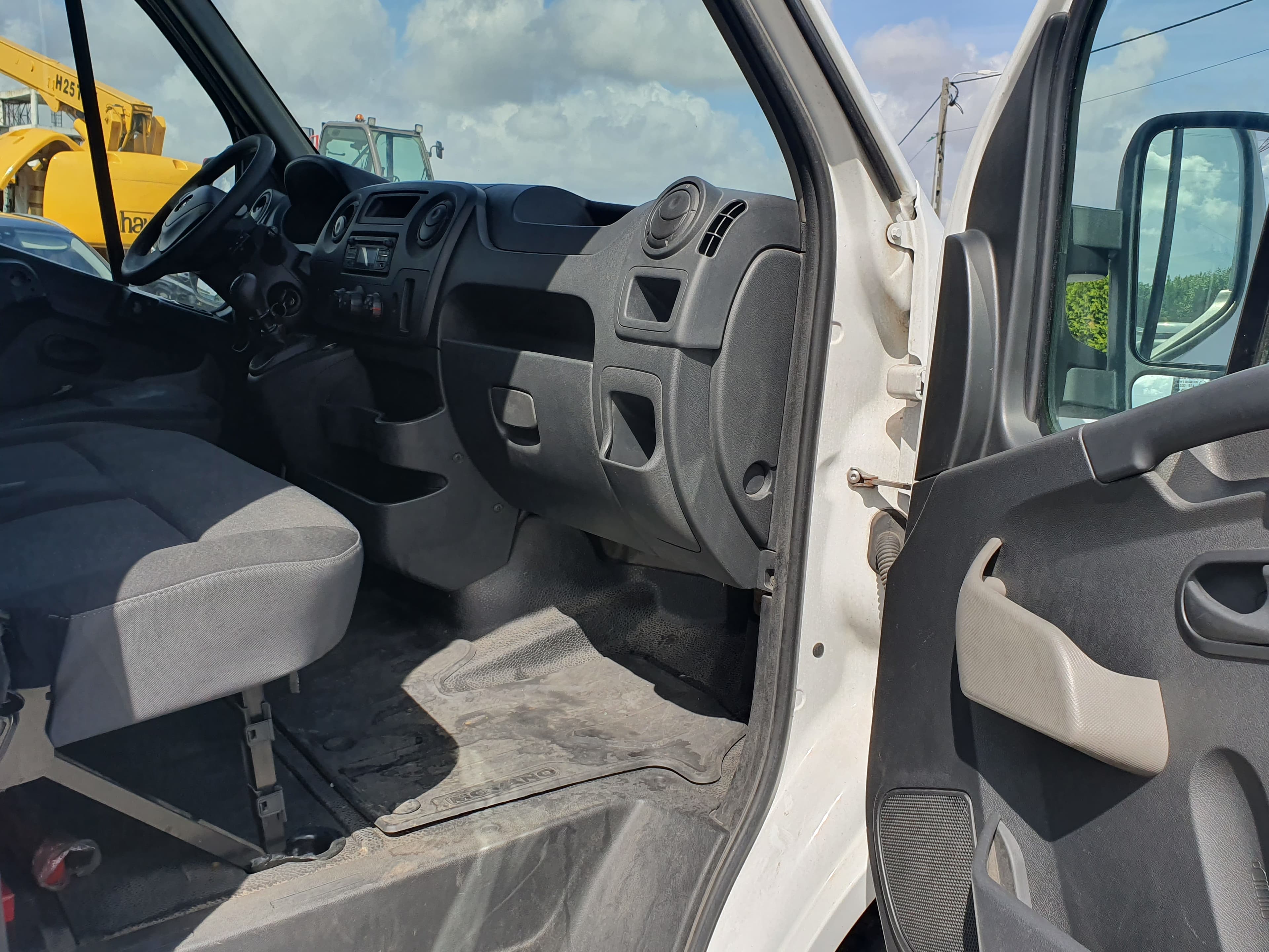 Opel Movano 2.3 CDTI · Ano 2018 — imagem 24