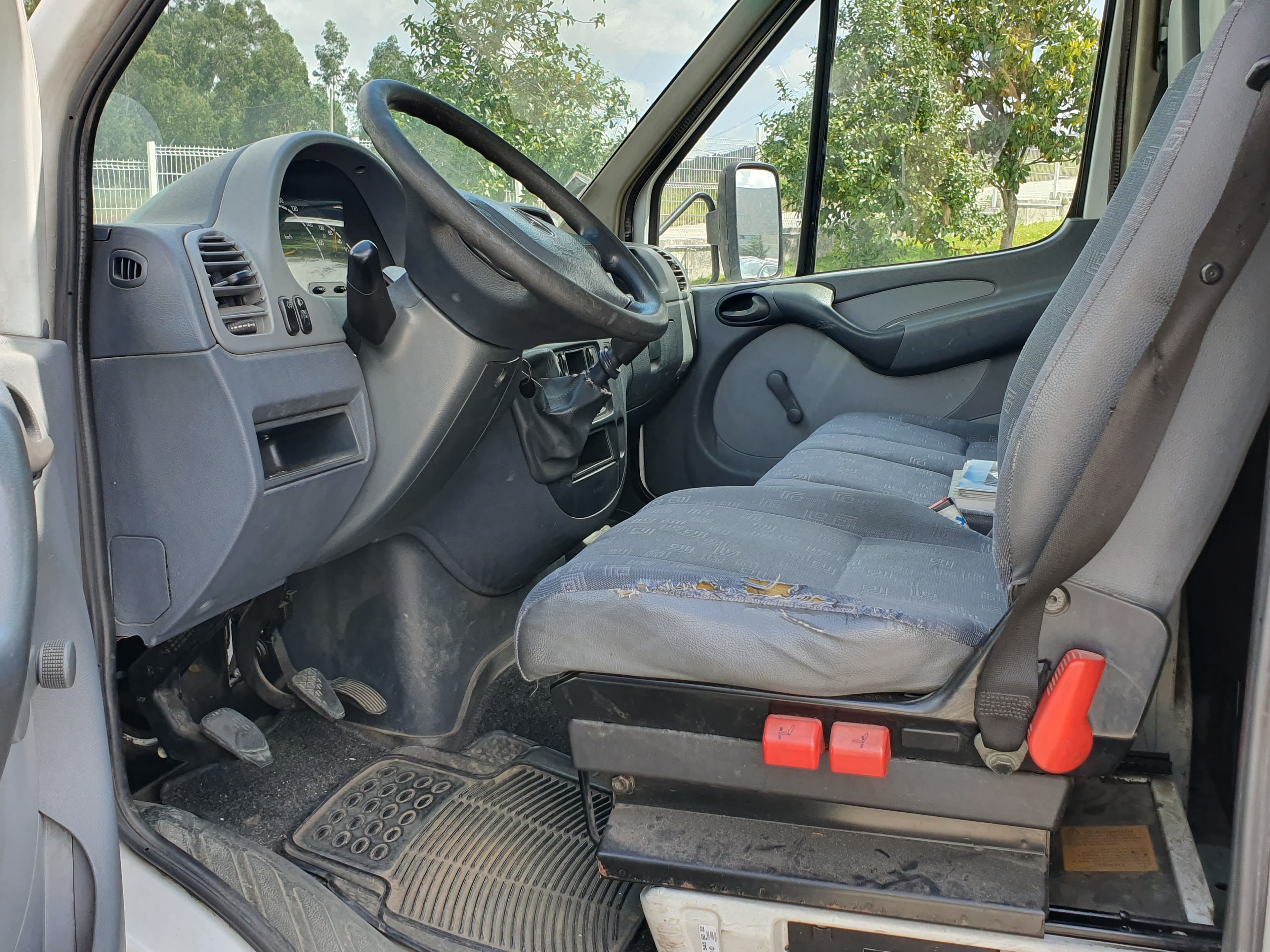 Mercedes-Benz 416 2.7 CDI · Ano 2005 — image 22