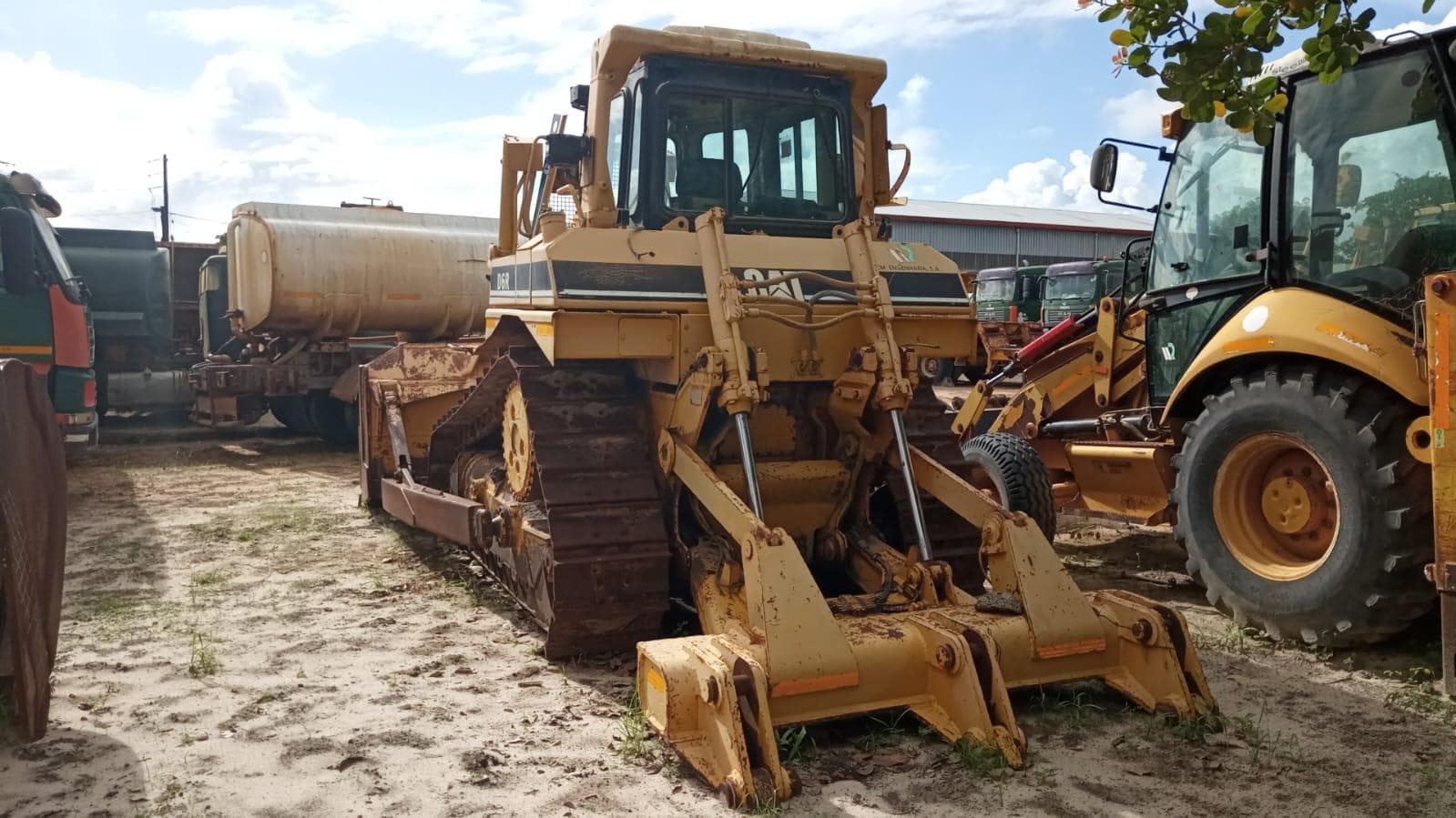 Bulldozer Caterpillar D6R — imagem 4