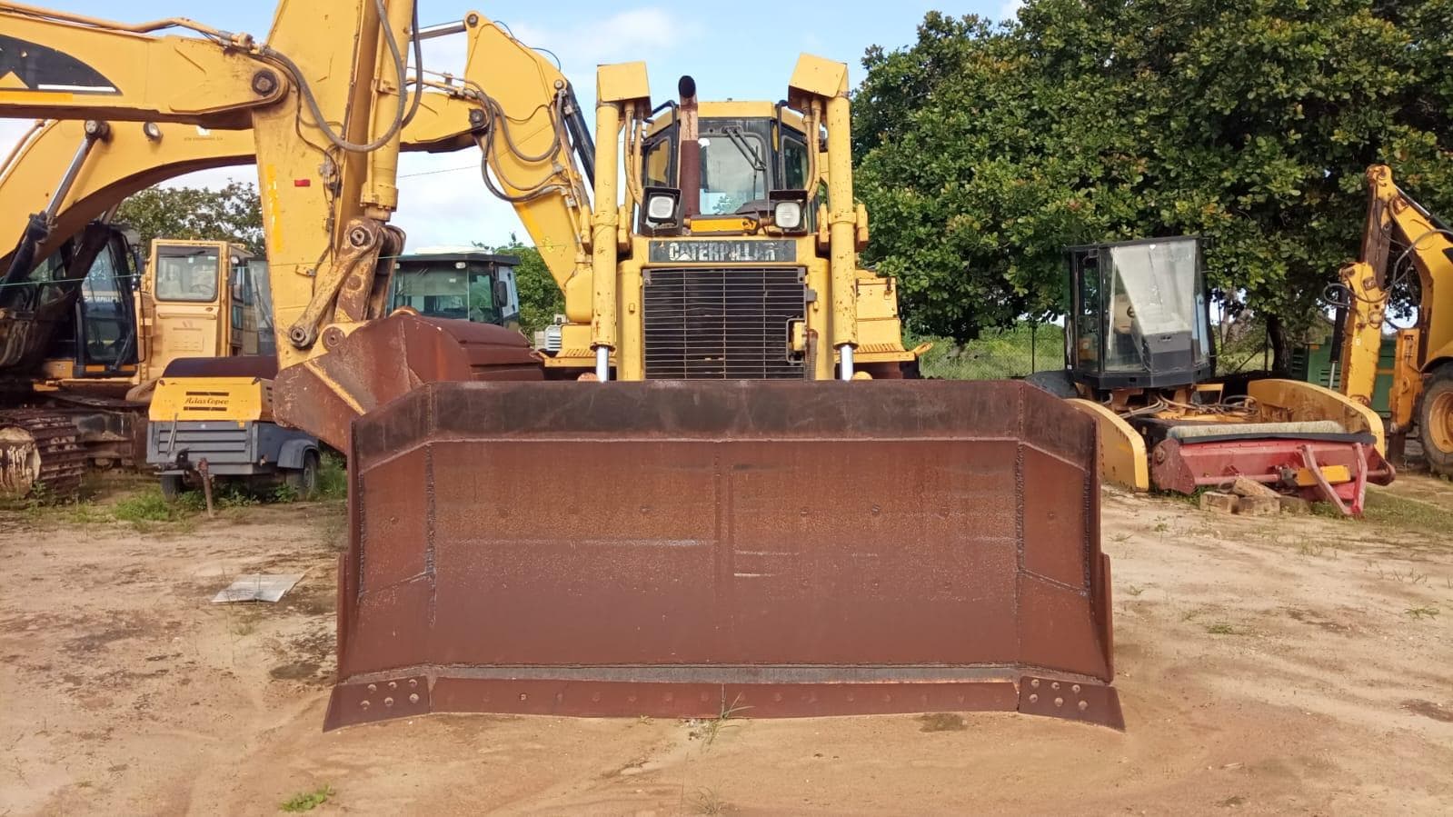 Bulldozer Caterpillar D6R — imagem 15