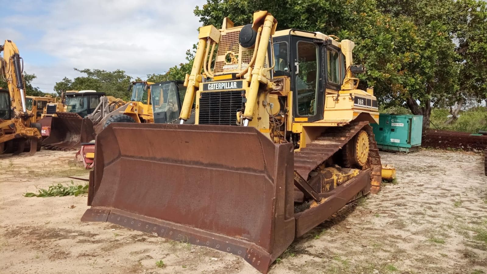 Bulldozer Caterpillar D6R — imagem 20