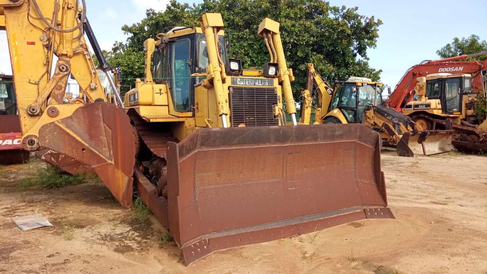 Bulldozer Caterpillar D6R — imagem 18