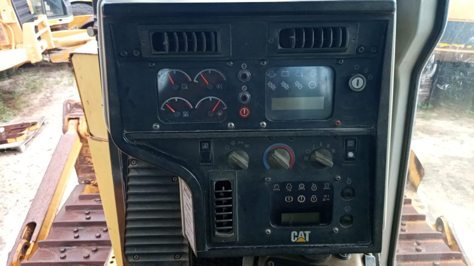 Bulldozer Caterpillar D6R — imagem 14