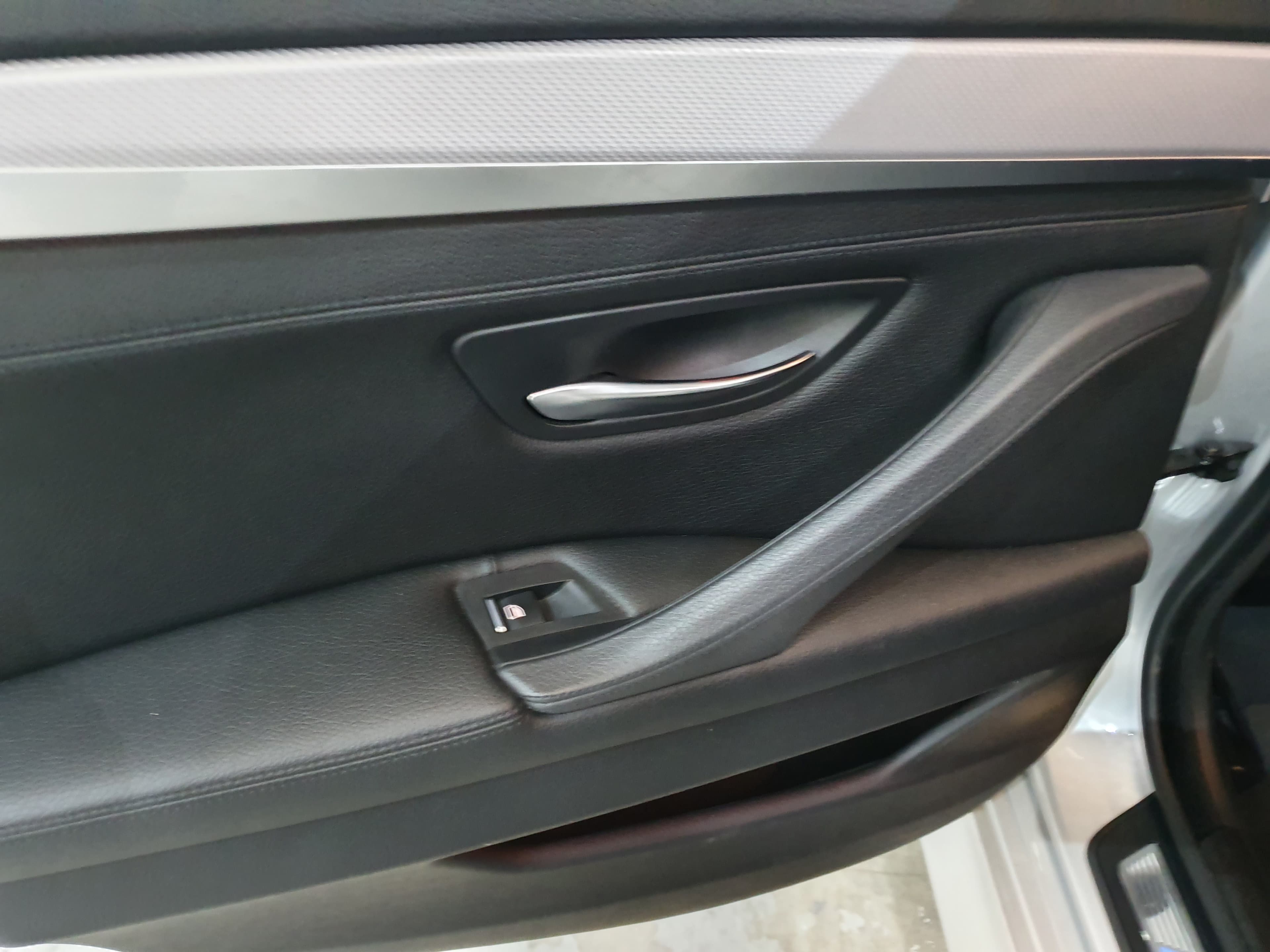 BMW 520D · Ano 2017 — image 32