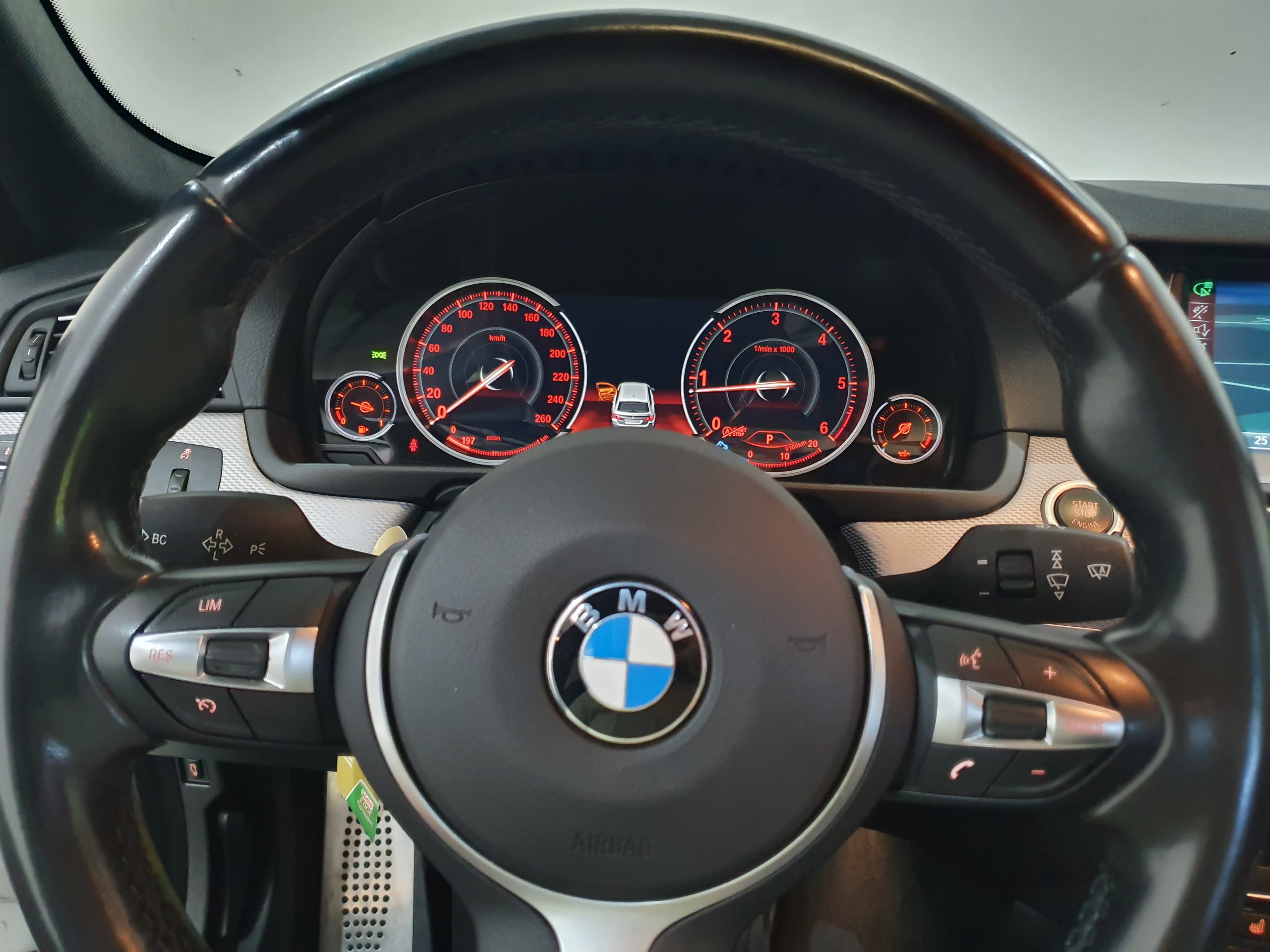 BMW 520D · Ano 2017 — image 39