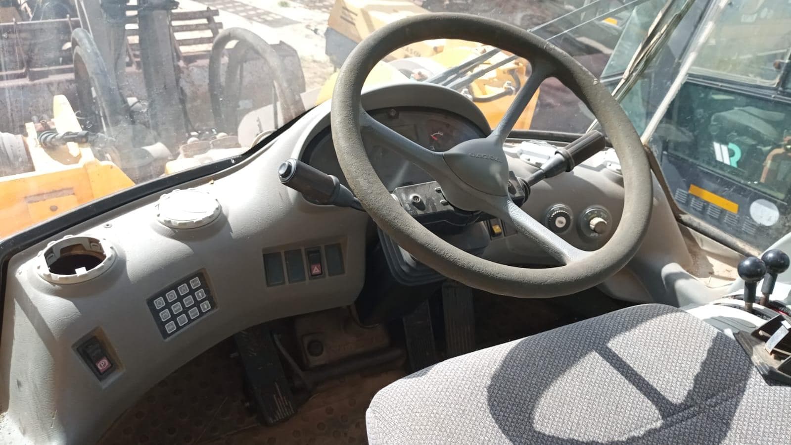 Pá carregadora VOLVO BM L150E — imagem 11