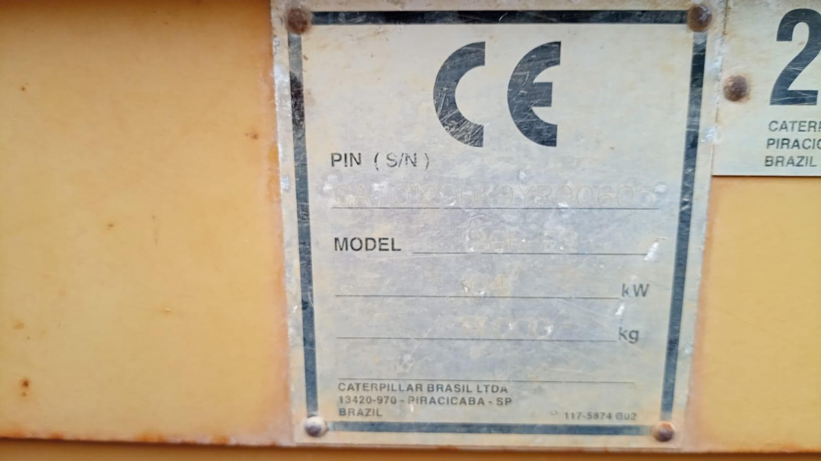 Niveladora Caterpillar 120H — imagem 2