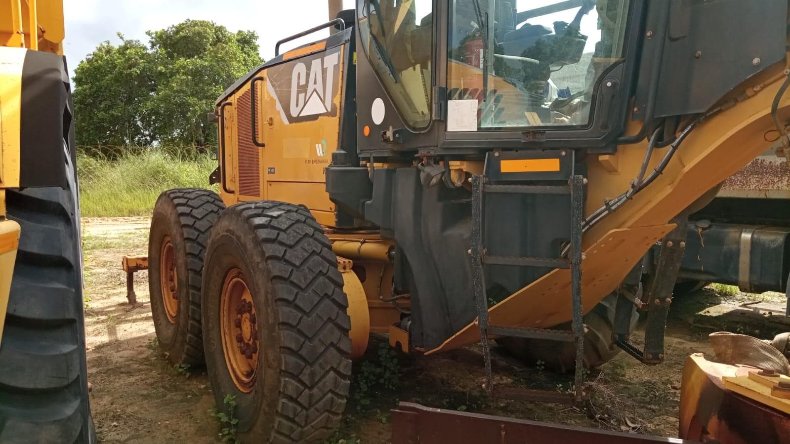 Niveladora Caterpillar 14M — imagem 6