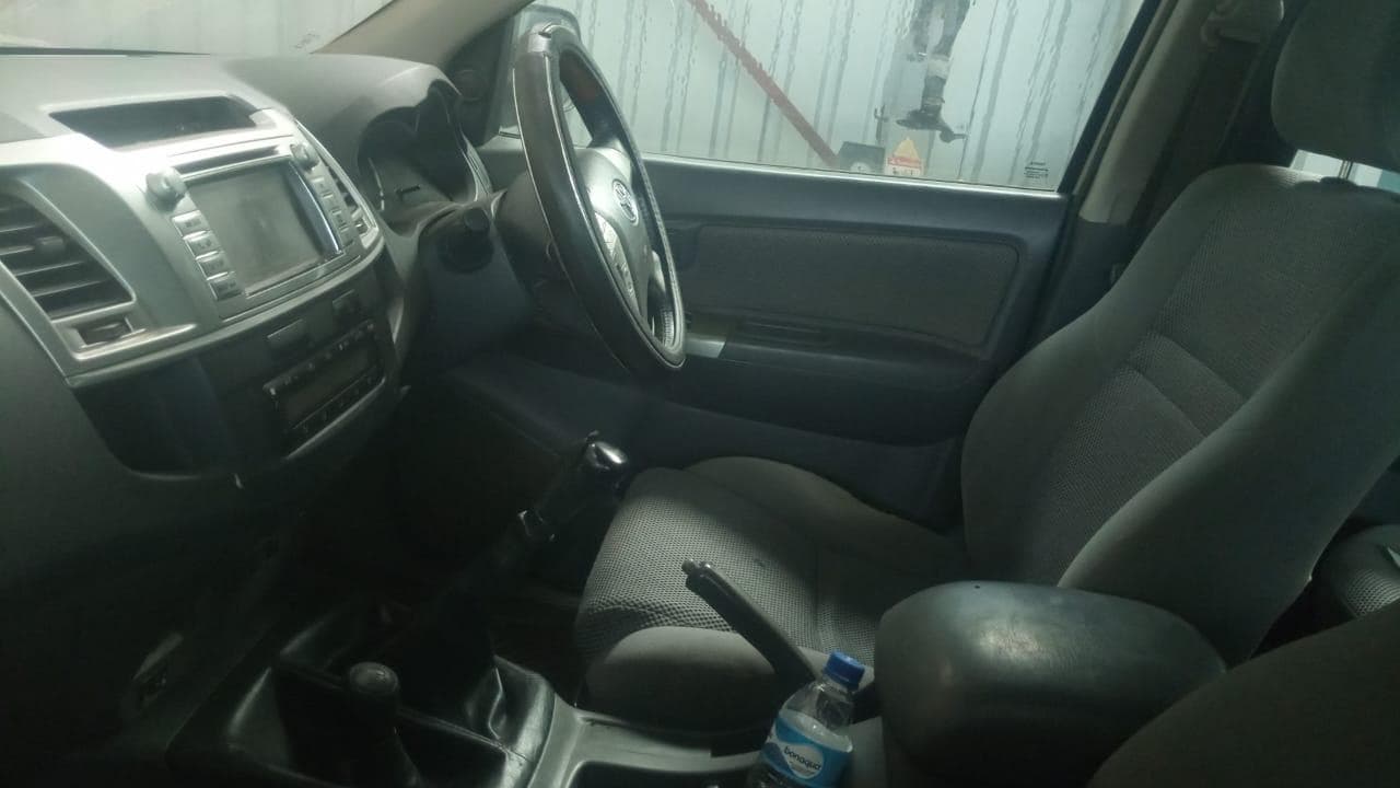 Toyota HILUX 4x4 3.0D4D — imagem 9