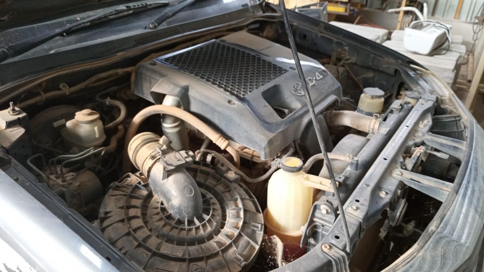 Toyota HILUX 4x4 3.0D4D — image 10