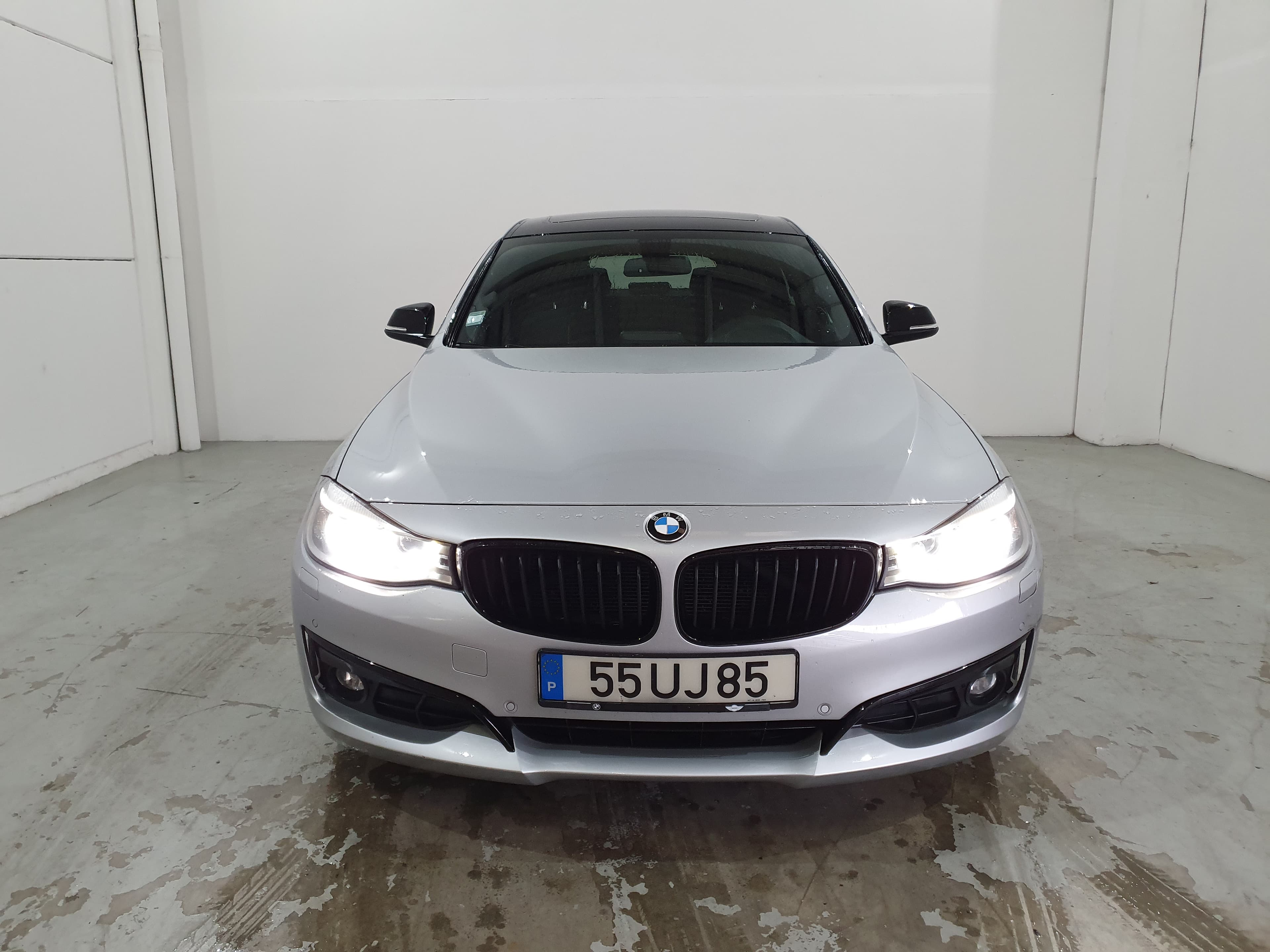 BMW 318D GT · Ano 2013 — imagem 2
