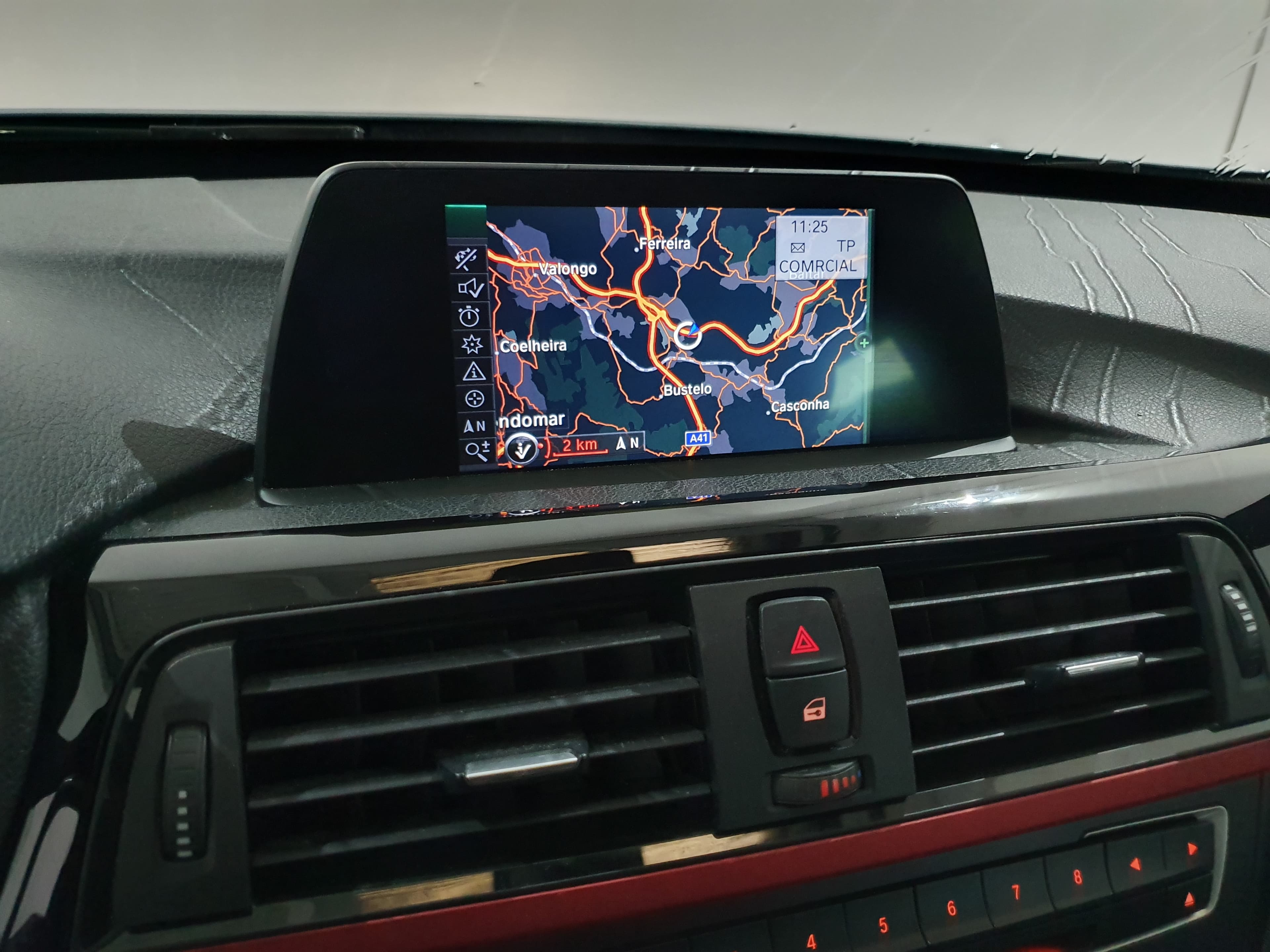 BMW 318D GT · Ano 2013 — imagem 31