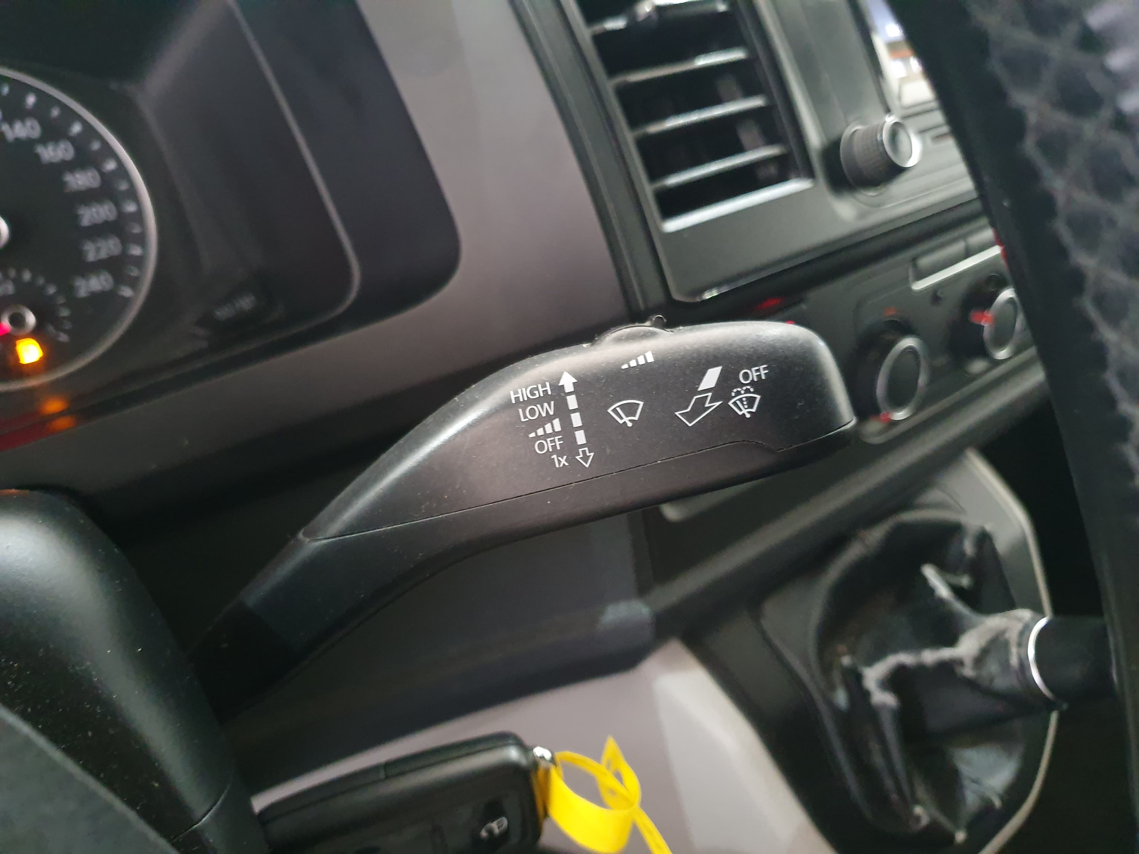 Volkswagen Transporter 2.0 TDI · Ano 2016 — imagem 41