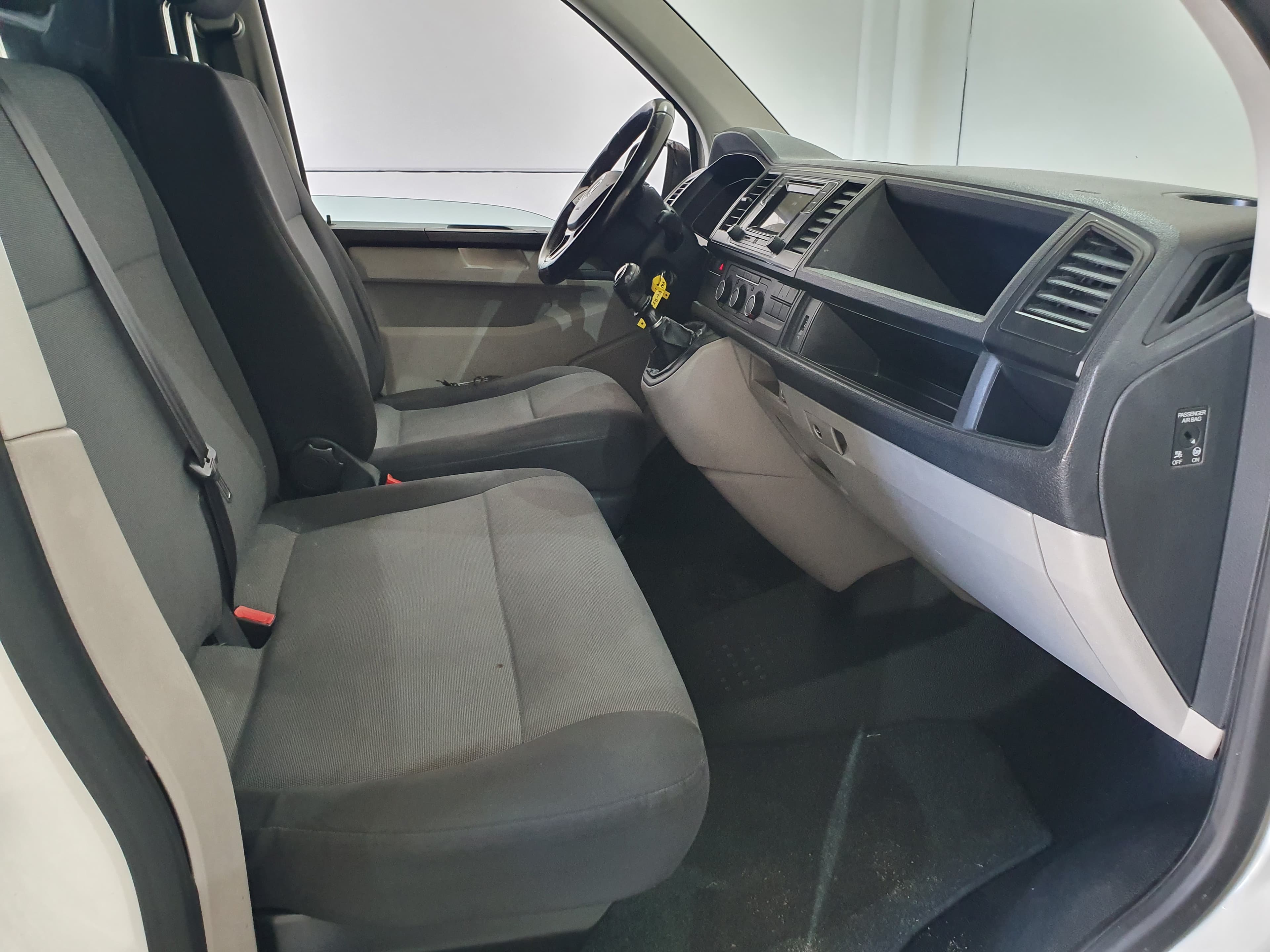 Volkswagen Transporter 2.0 TDI · Ano 2016 — imagem 28