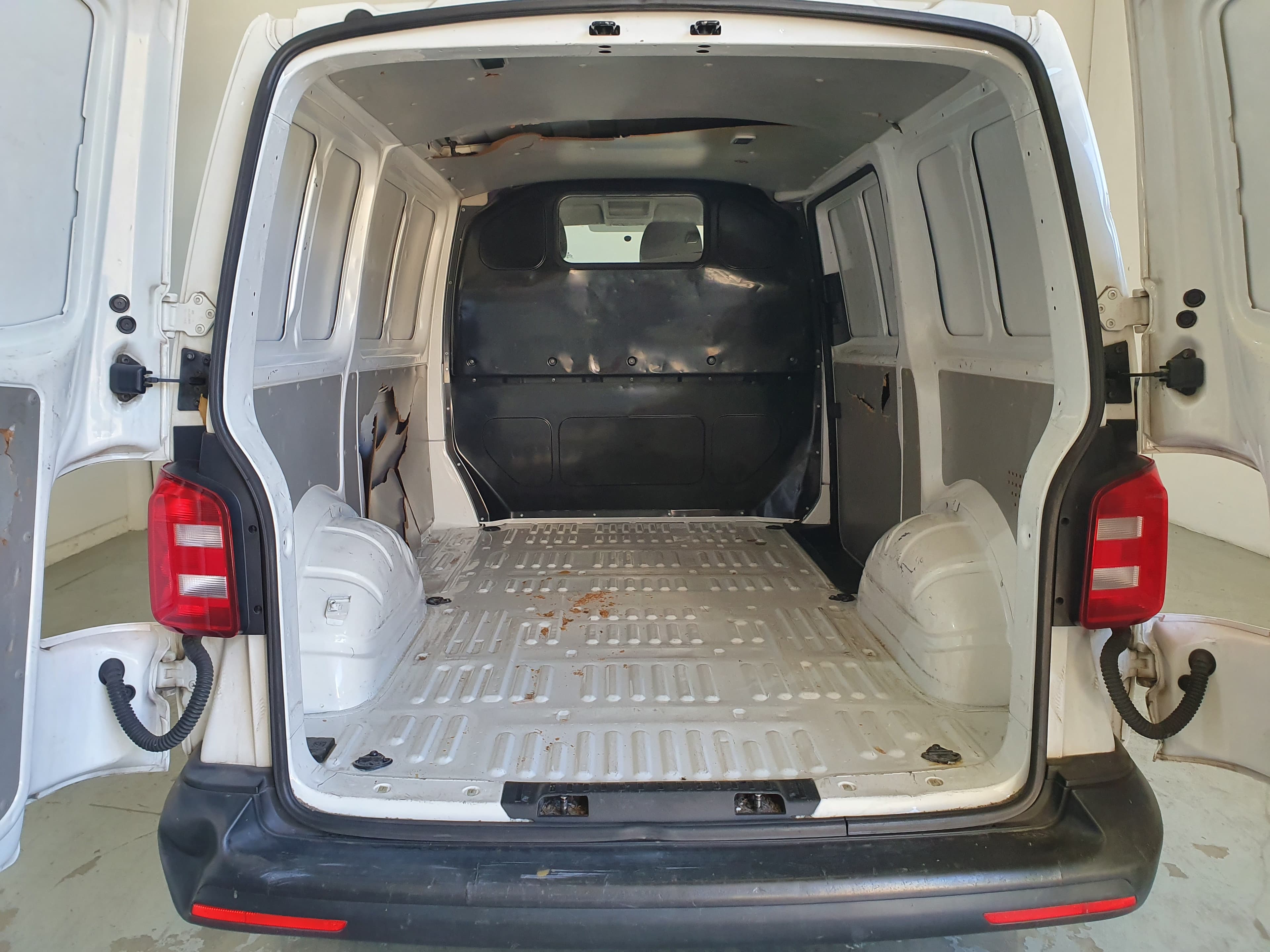 Volkswagen Transporter 2.0 TDI · Ano 2016 — imagem 7
