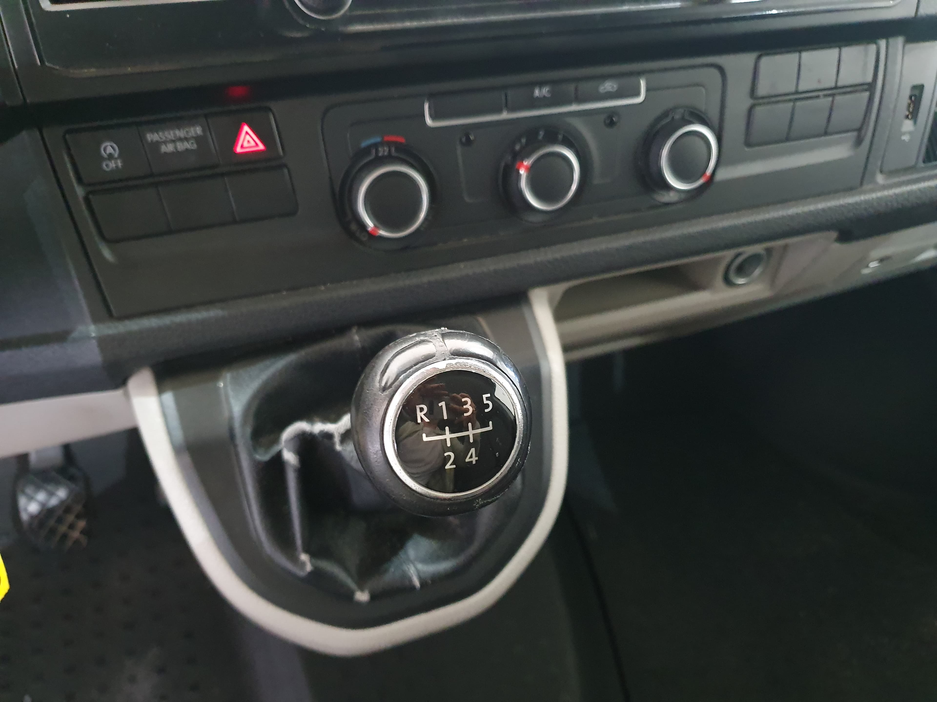 Volkswagen Transporter 2.0 TDI · Ano 2016 — imagem 34