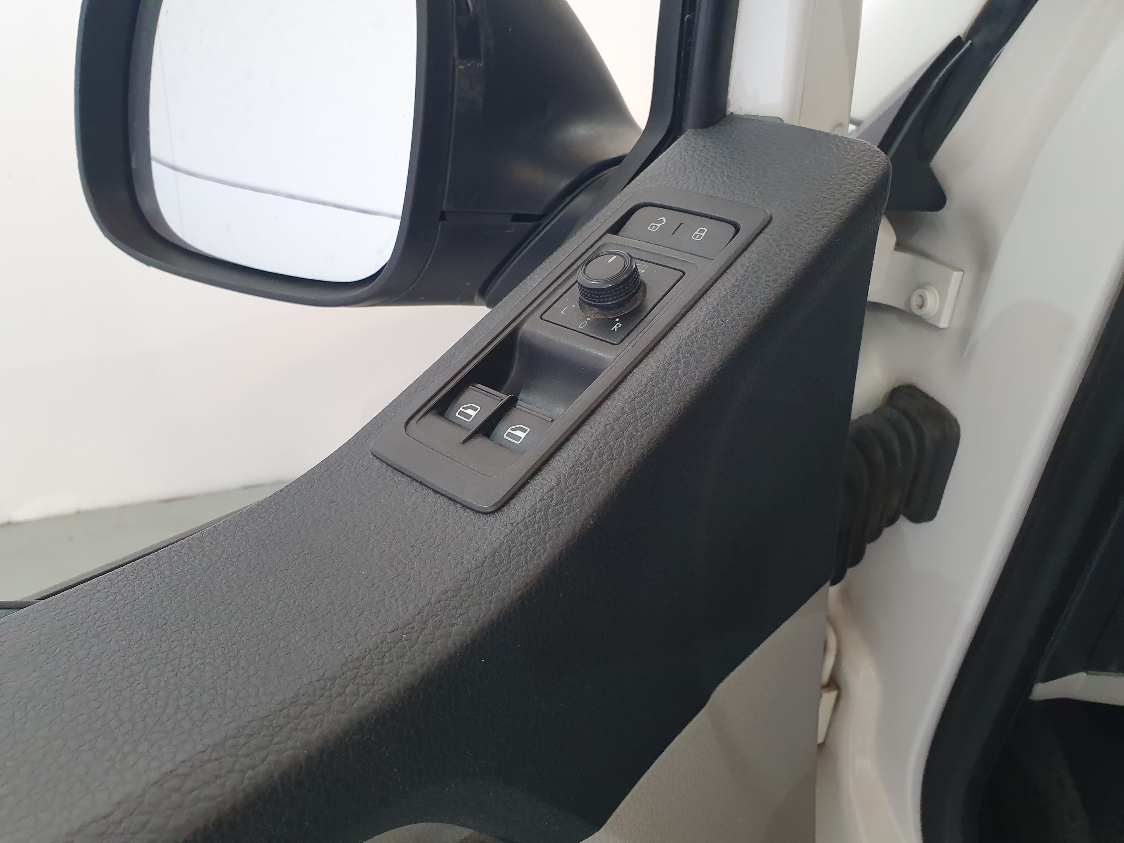 Volkswagen Transporter 2.0 TDI · Ano 2016 — imagem 30