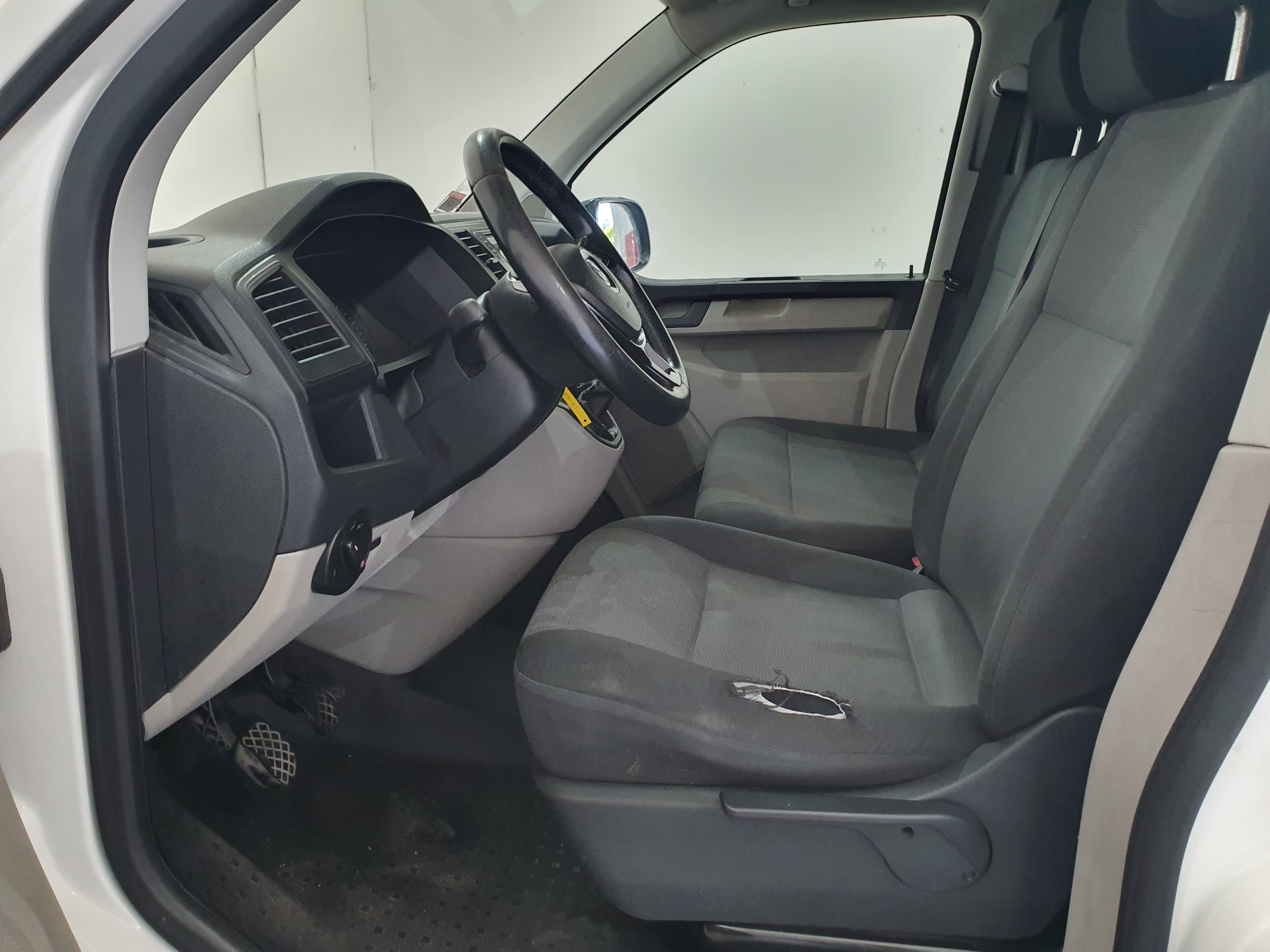 Volkswagen Transporter 2.0 TDI · Ano 2016 — imagem 32